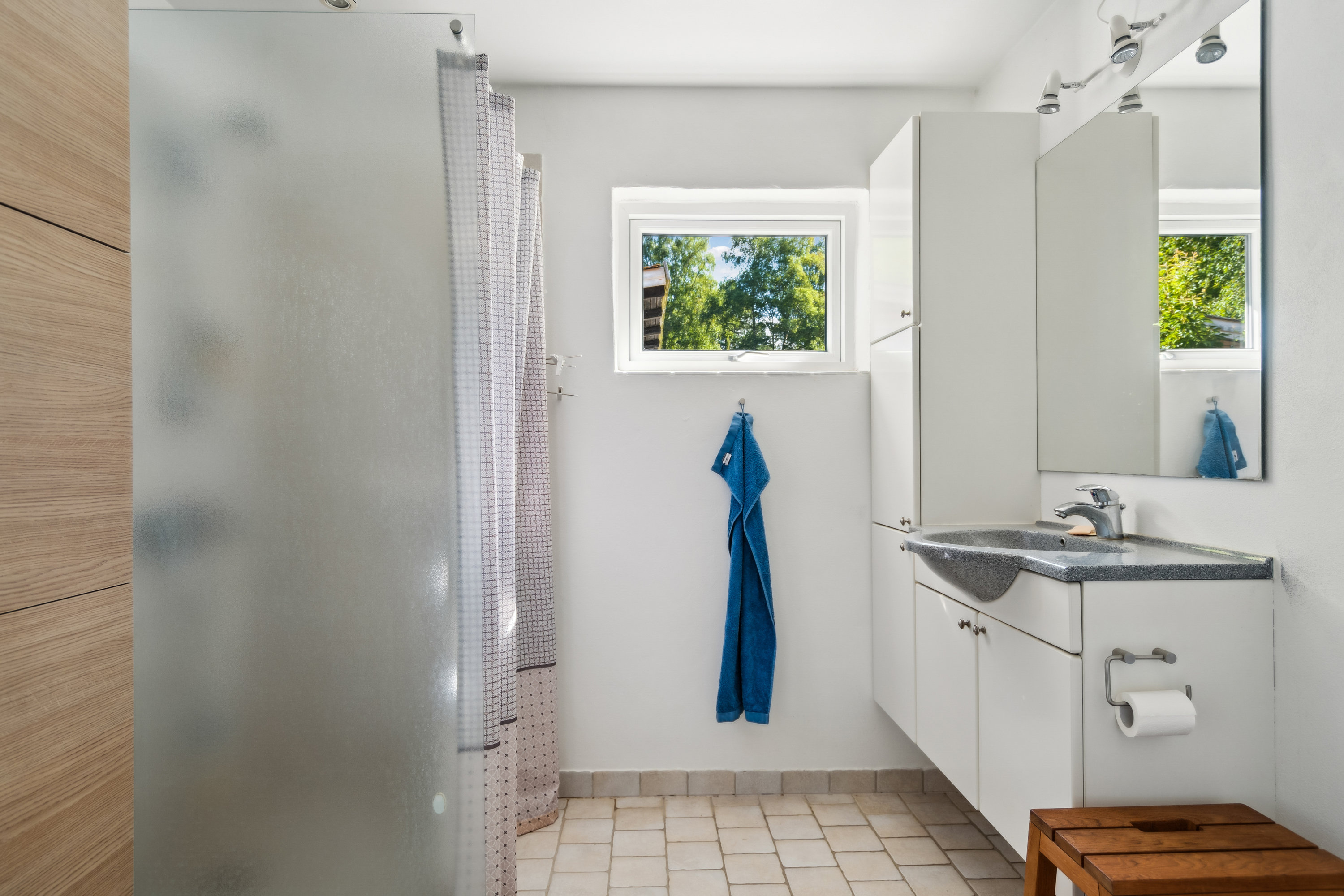 Fremhævet badeværelse billede i fuldskærmstilstand. Billede af Østerby Havnegade 41, Østerby Havn, 9940 Læsø