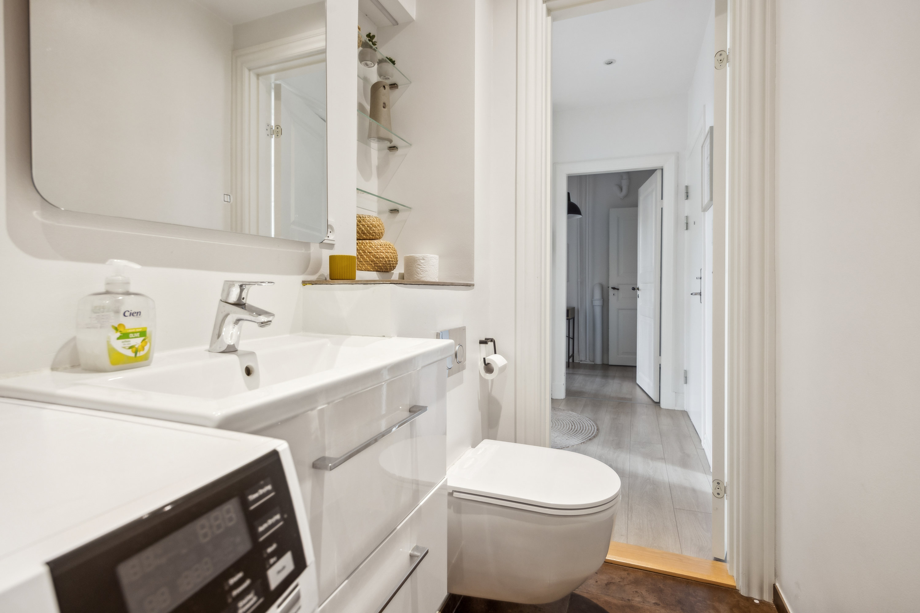 Fremhævet badeværelse billede i fuldskærmstilstand. Billede af Helgolandsgade 62, st.., 9000 Aalborg