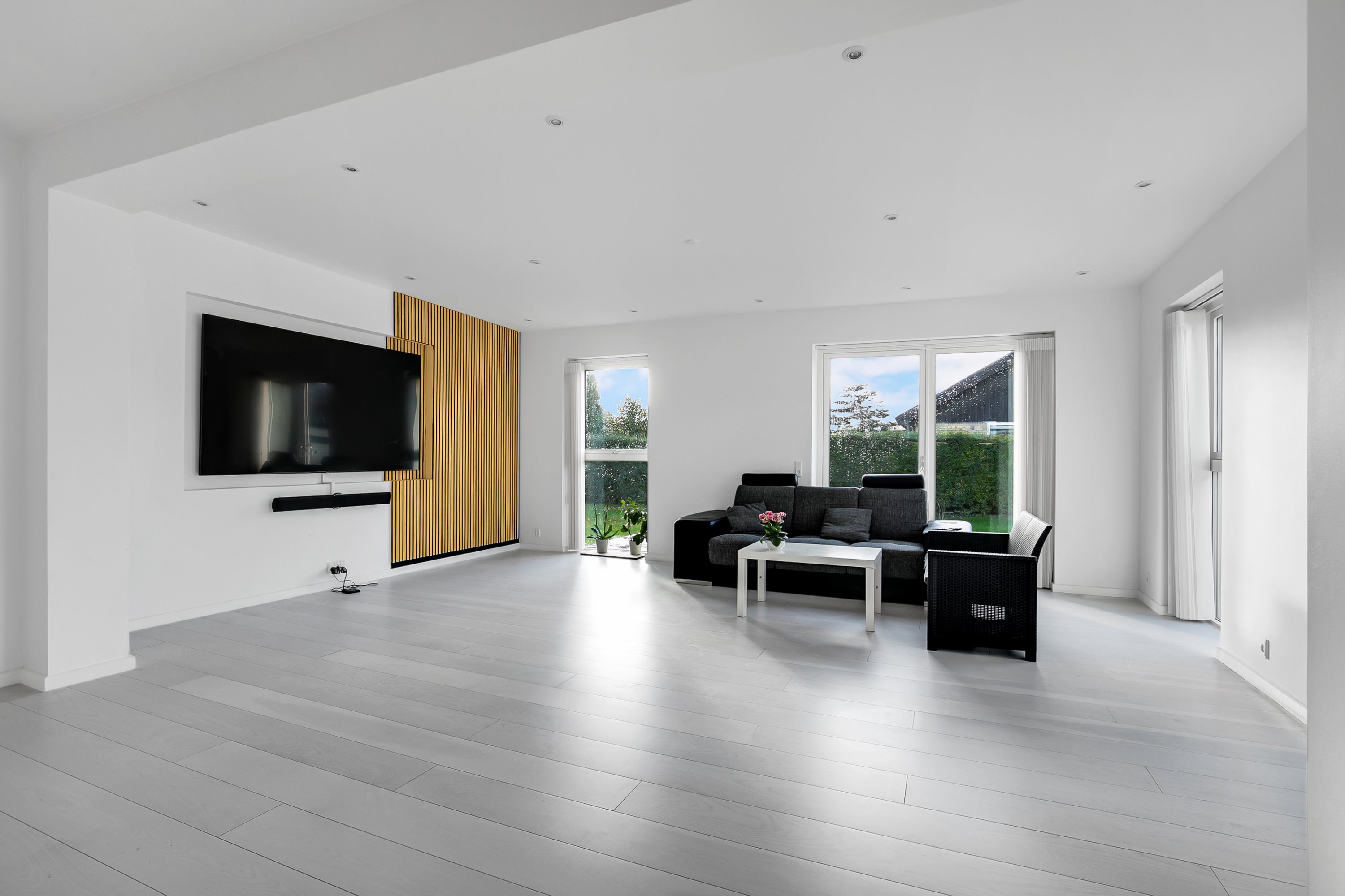 Fremhævet stue billede i fuldskærmstilstand. Billede af Porsager 17, 2620 Albertslund