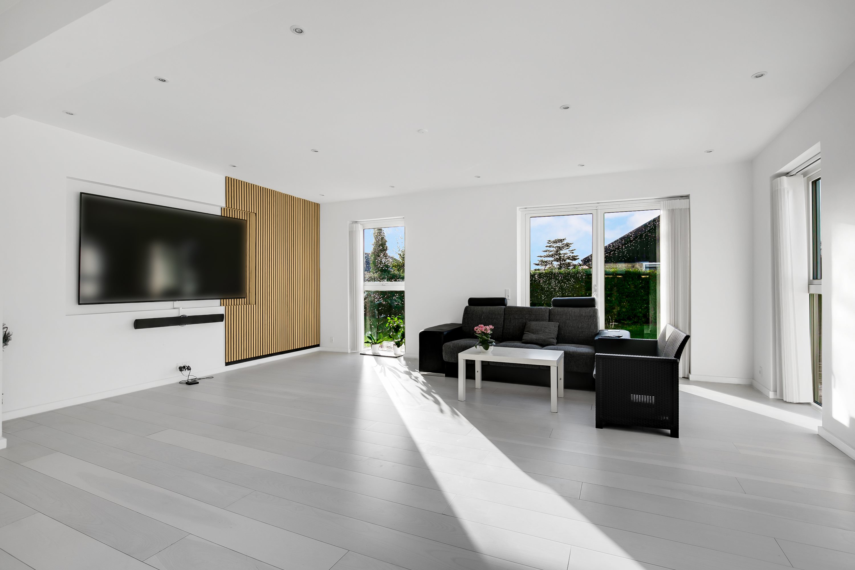 Fremhævet stue billede i fuldskærmstilstand. Billede af Porsager 17, 2620 Albertslund