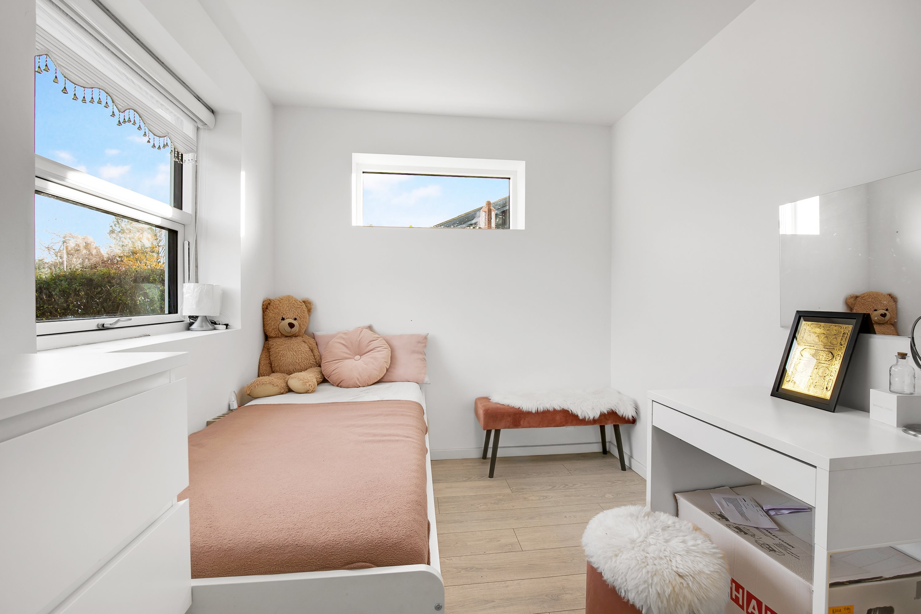 Fremhævet værelse billede i fuldskærmstilstand. Billede af Porsager 17, 2620 Albertslund