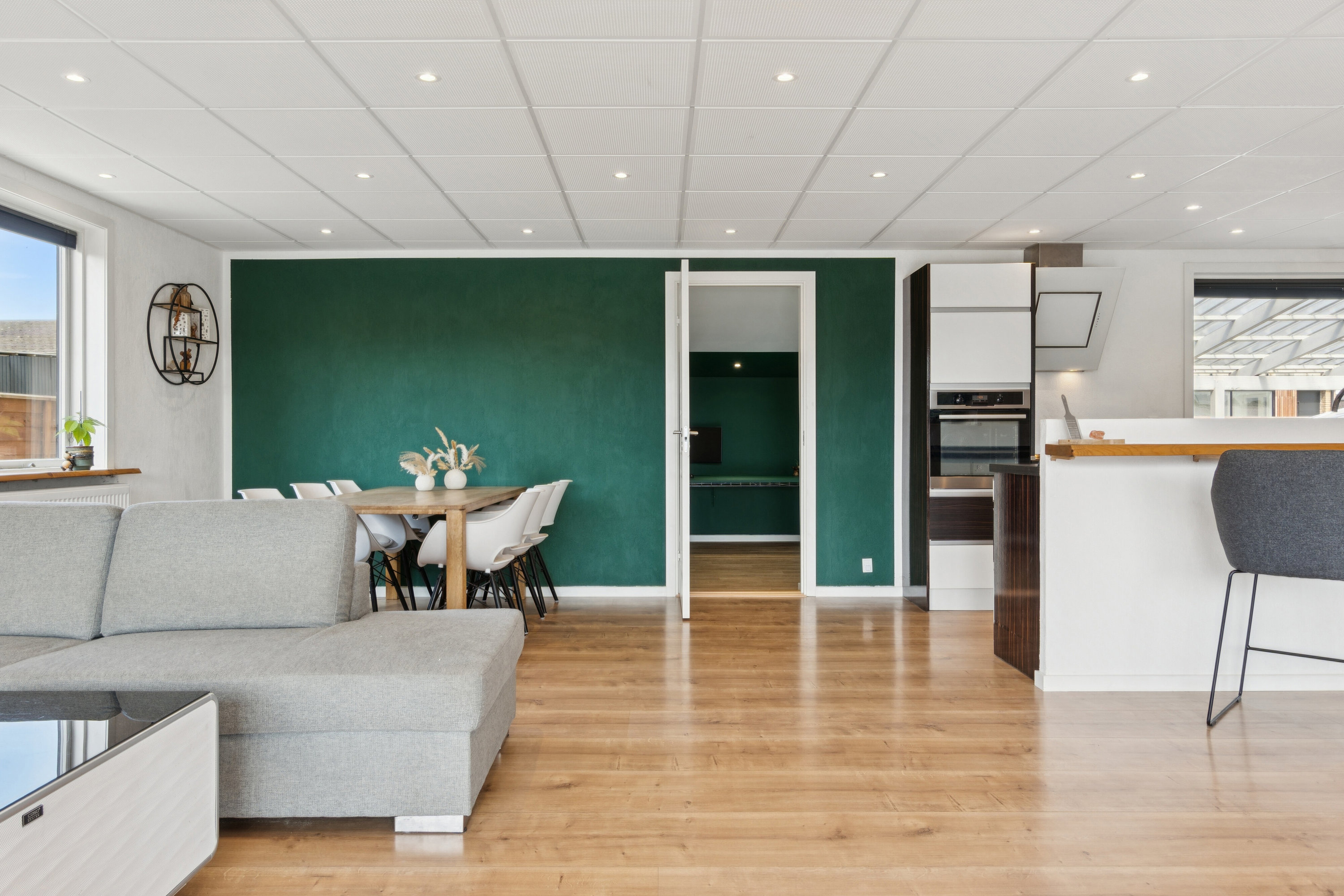 Fremhævet stue billede i fuldskærmstilstand. Billede af Egevænget 12, 7730 Hanstholm