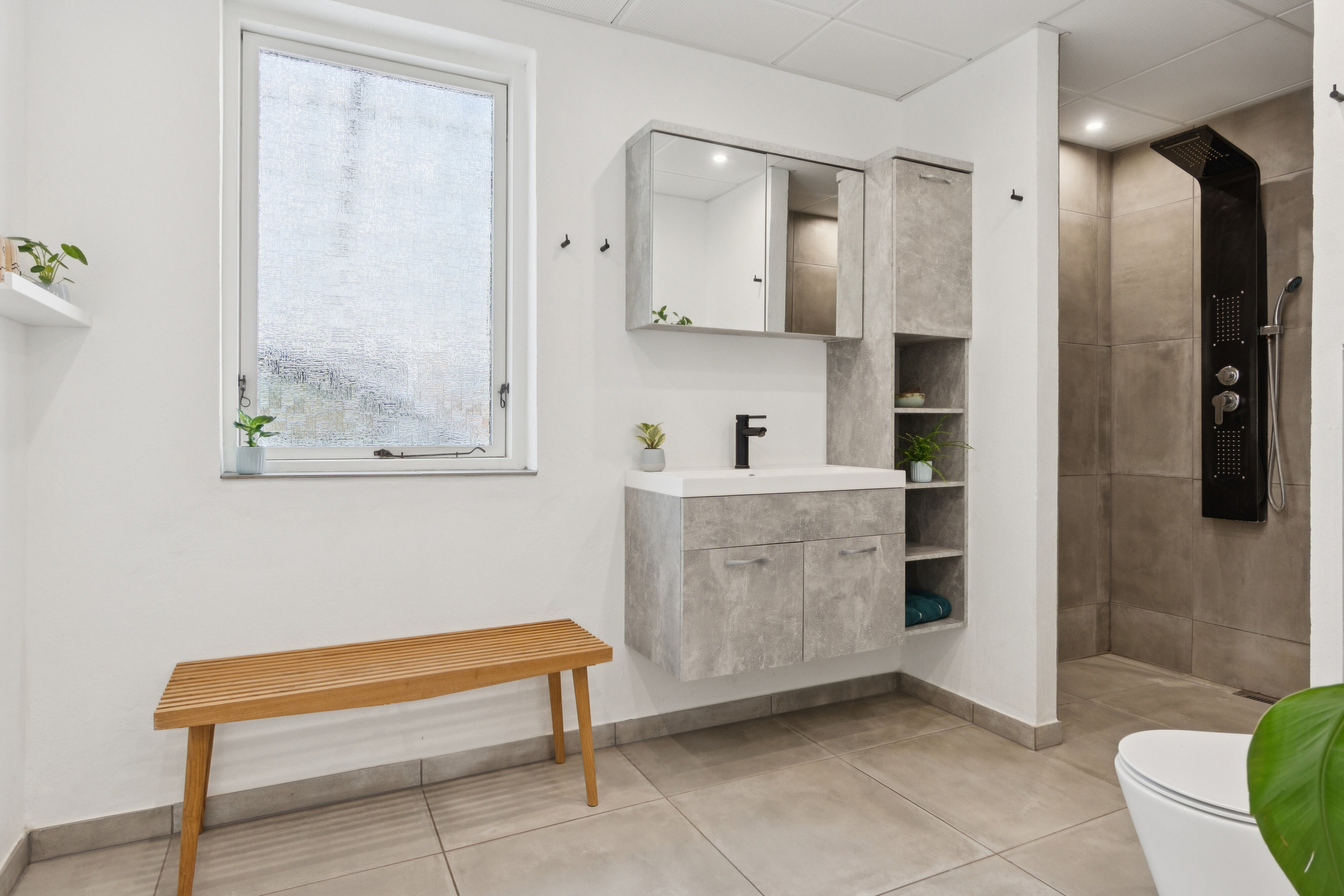 Fremhævet badeværelse billede i fuldskærmstilstand. Billede af Egevænget 12, 7730 Hanstholm