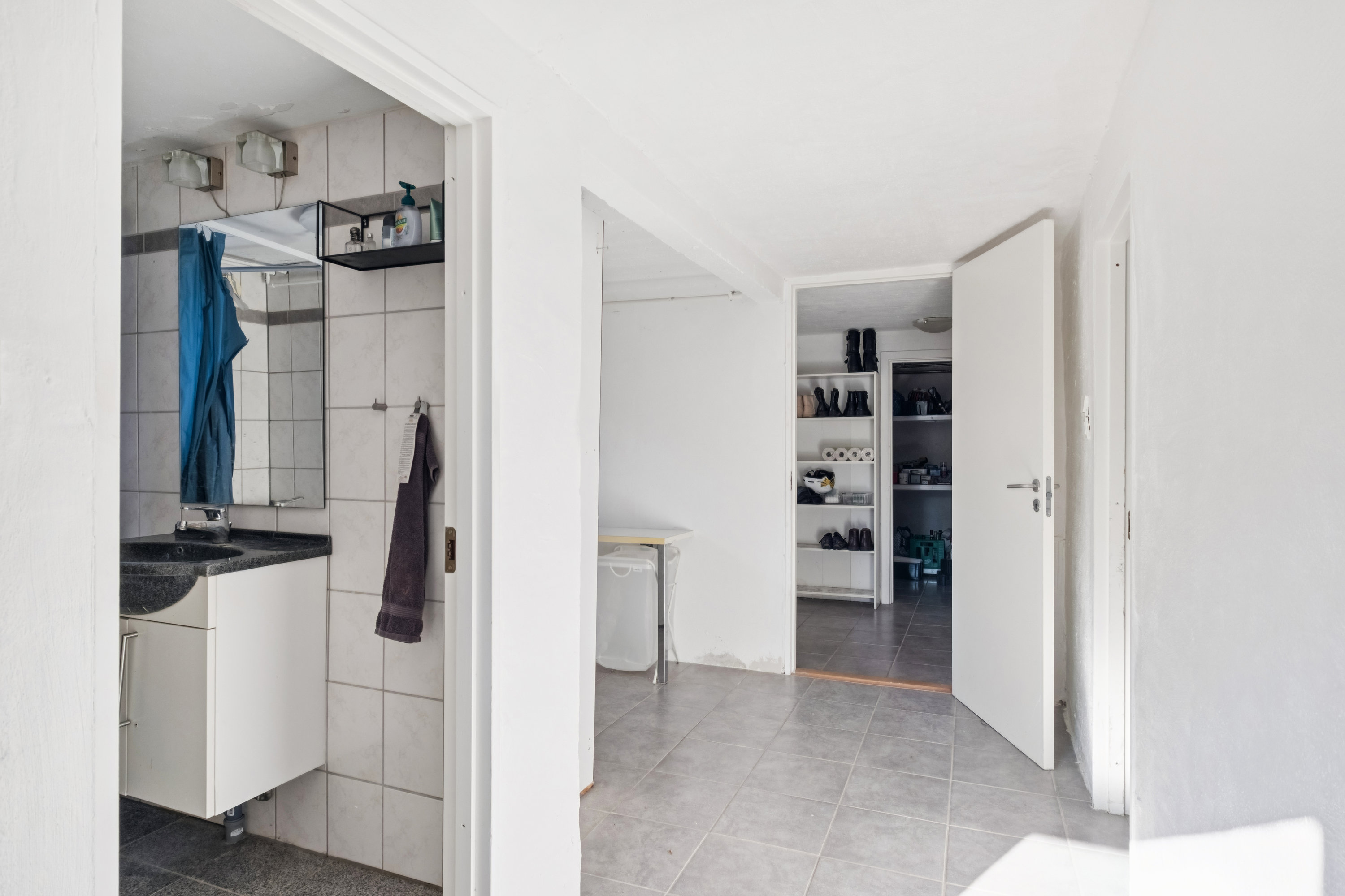 Fremhævet gang billede i fuldskærmstilstand. Billede af Nøvlingvej 144A, 9260 Gistrup