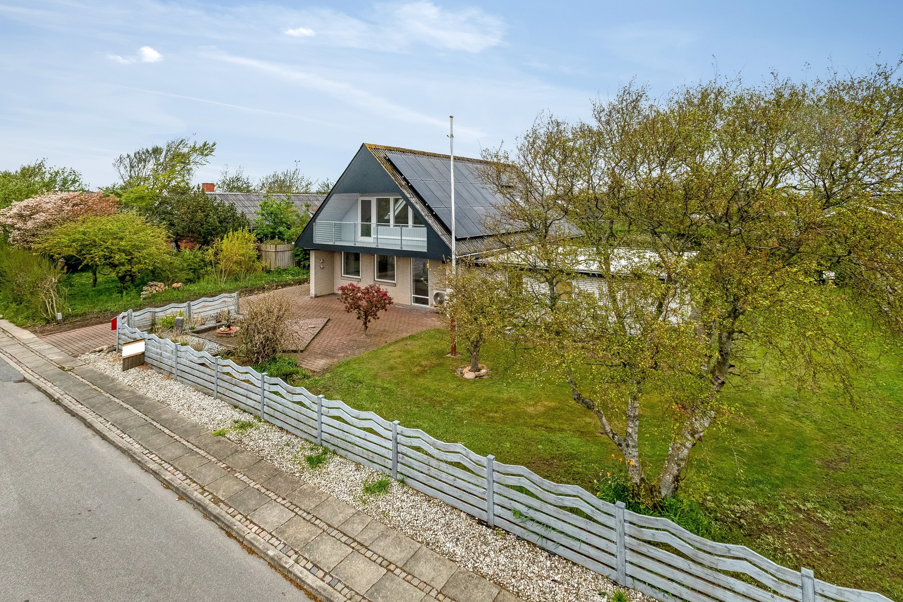 Fremhævet  billede i fuldskærmstilstand. Billede af Velling Kirkeby 31, Velling, 6950 Ringkøbing