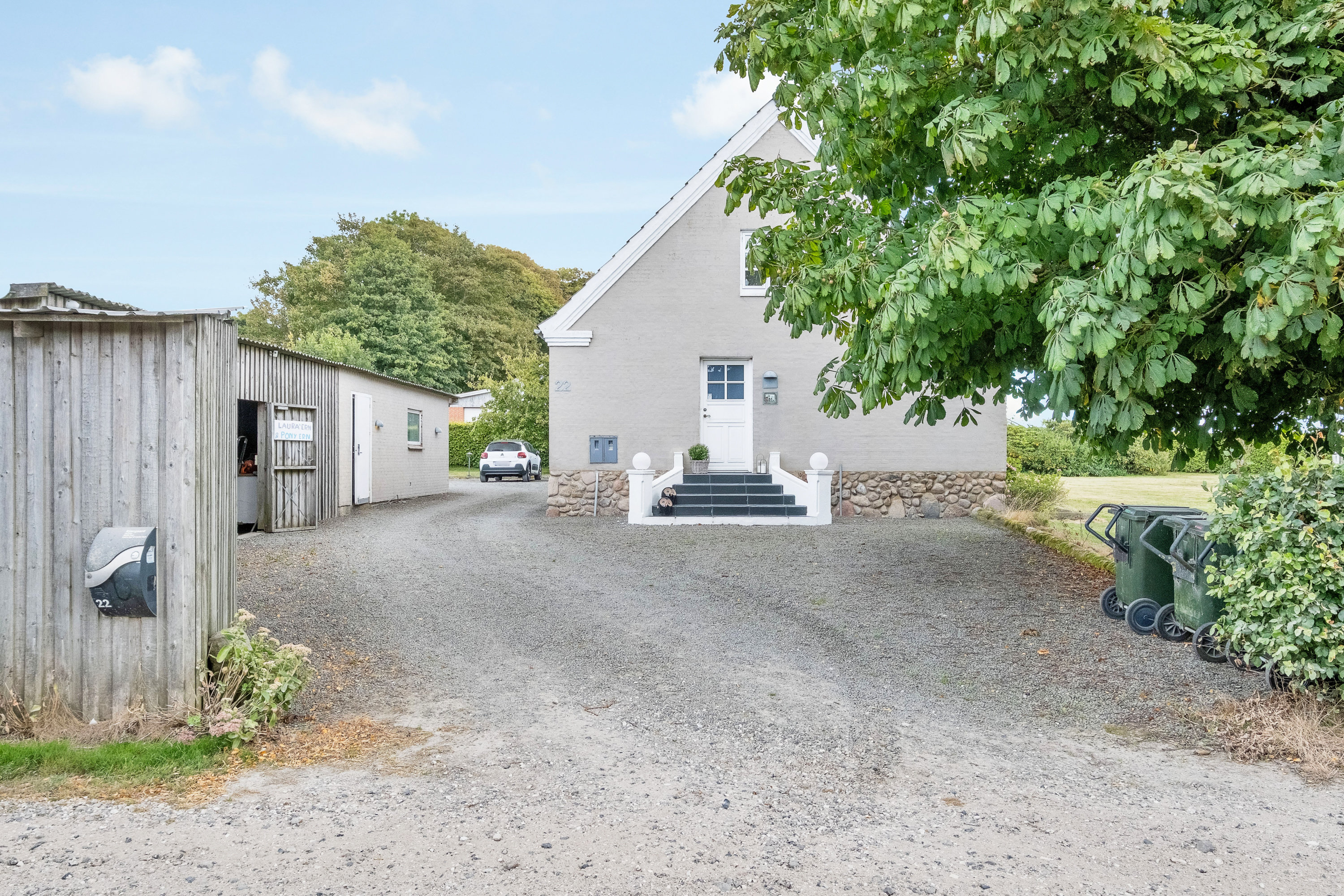 Fremhævet facade billede i fuldskærmstilstand. Billede af Villendrupvej 22, Villendrup, 8543 Hornslet