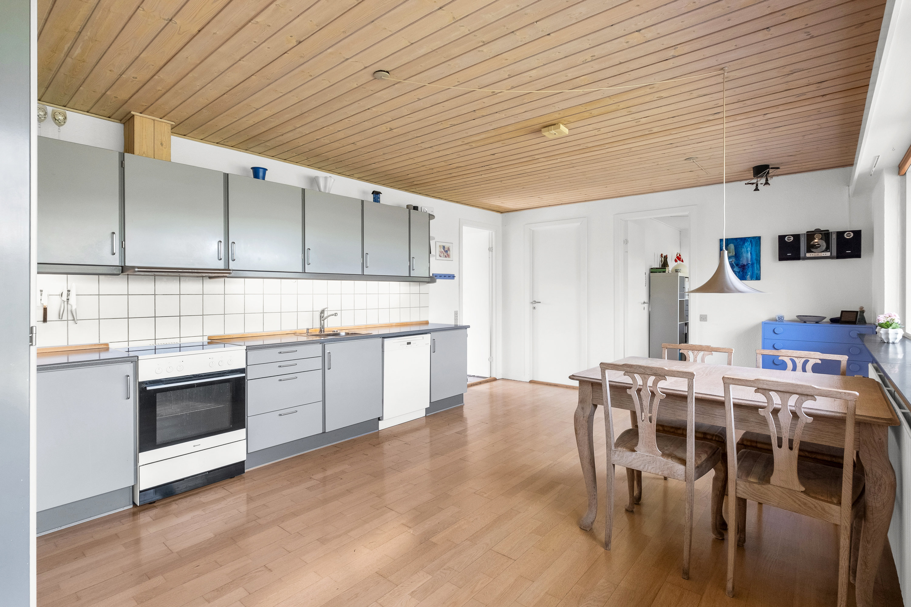 Fremhævet køkken alrum billede i fuldskærmstilstand. Billede af Stokbrovej 47, Elev, 8520 Lystrup