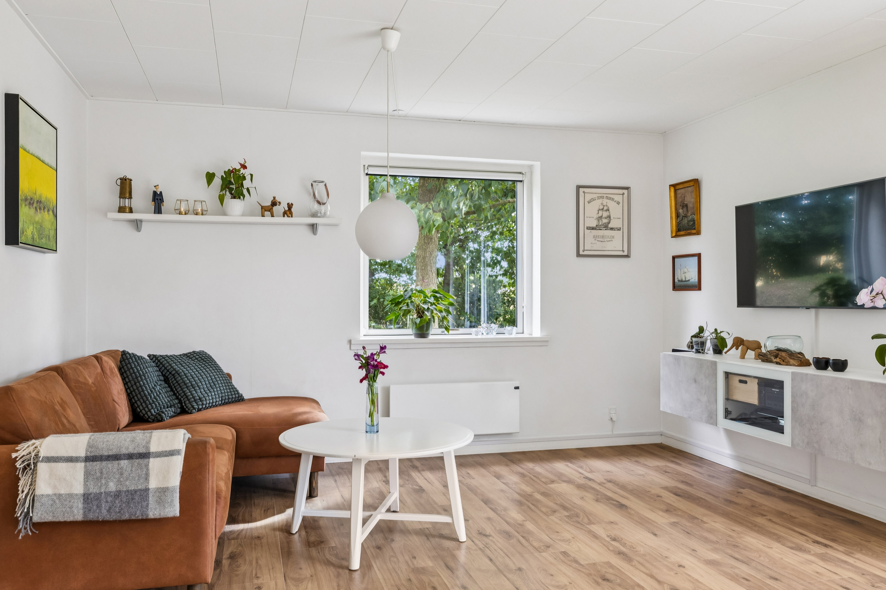 Fremhævet stue billede i fuldskærmstilstand. Billede af Lumbyvej 52, 5792 Årslev