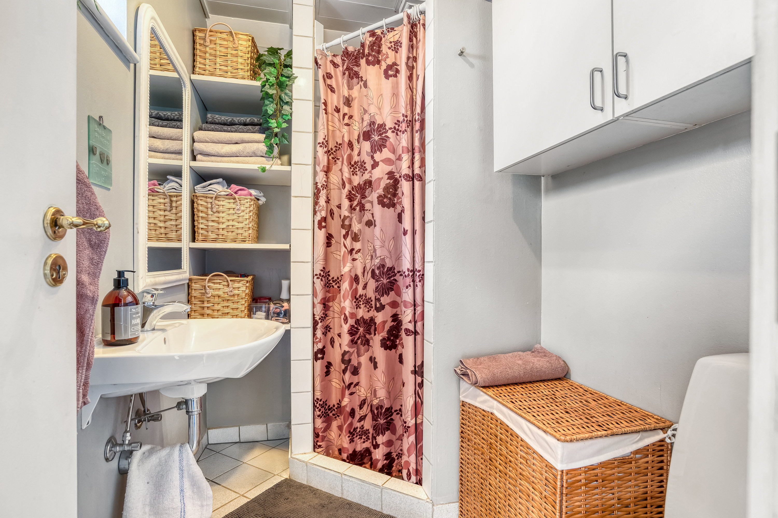 Fremhævet badeværelse billede i fuldskærmstilstand. Billede af Skivevej 23, 7500 Holstebro