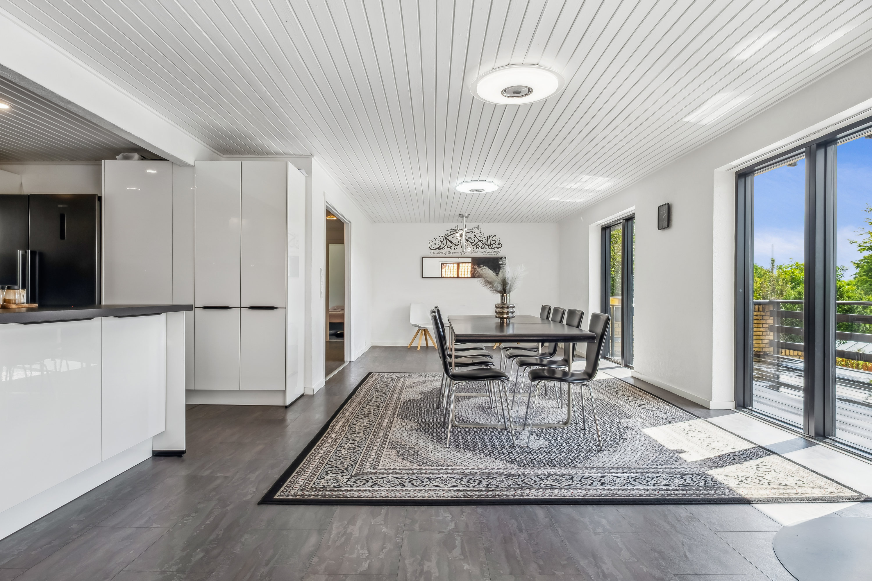 Fremhævet køkken/alrum billede i fuldskærmstilstand. Billede af Rønnevej 19, 8700 Horsens