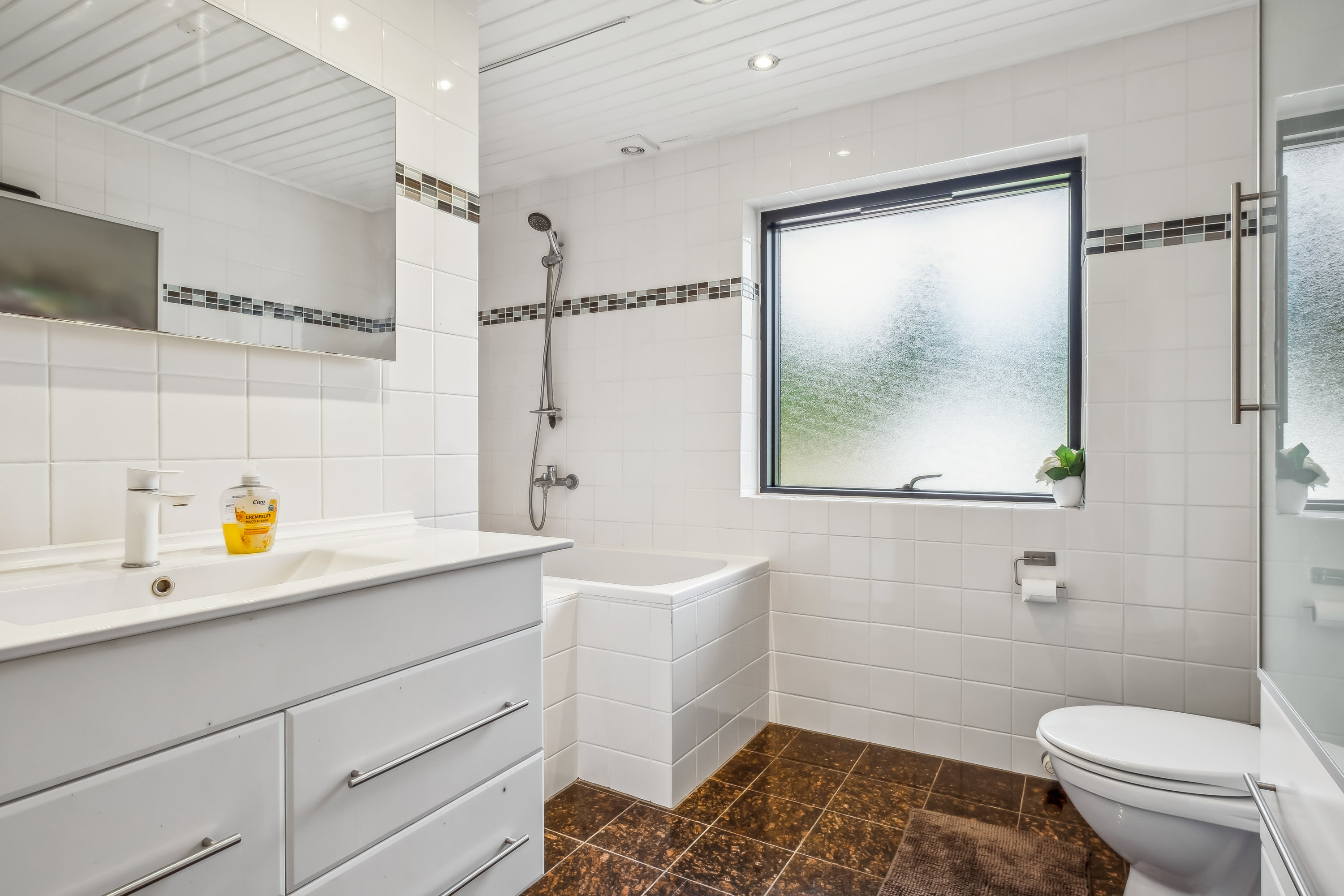 Fremhævet badeværelse billede i fuldskærmstilstand. Billede af Rønnevej 19, 8700 Horsens