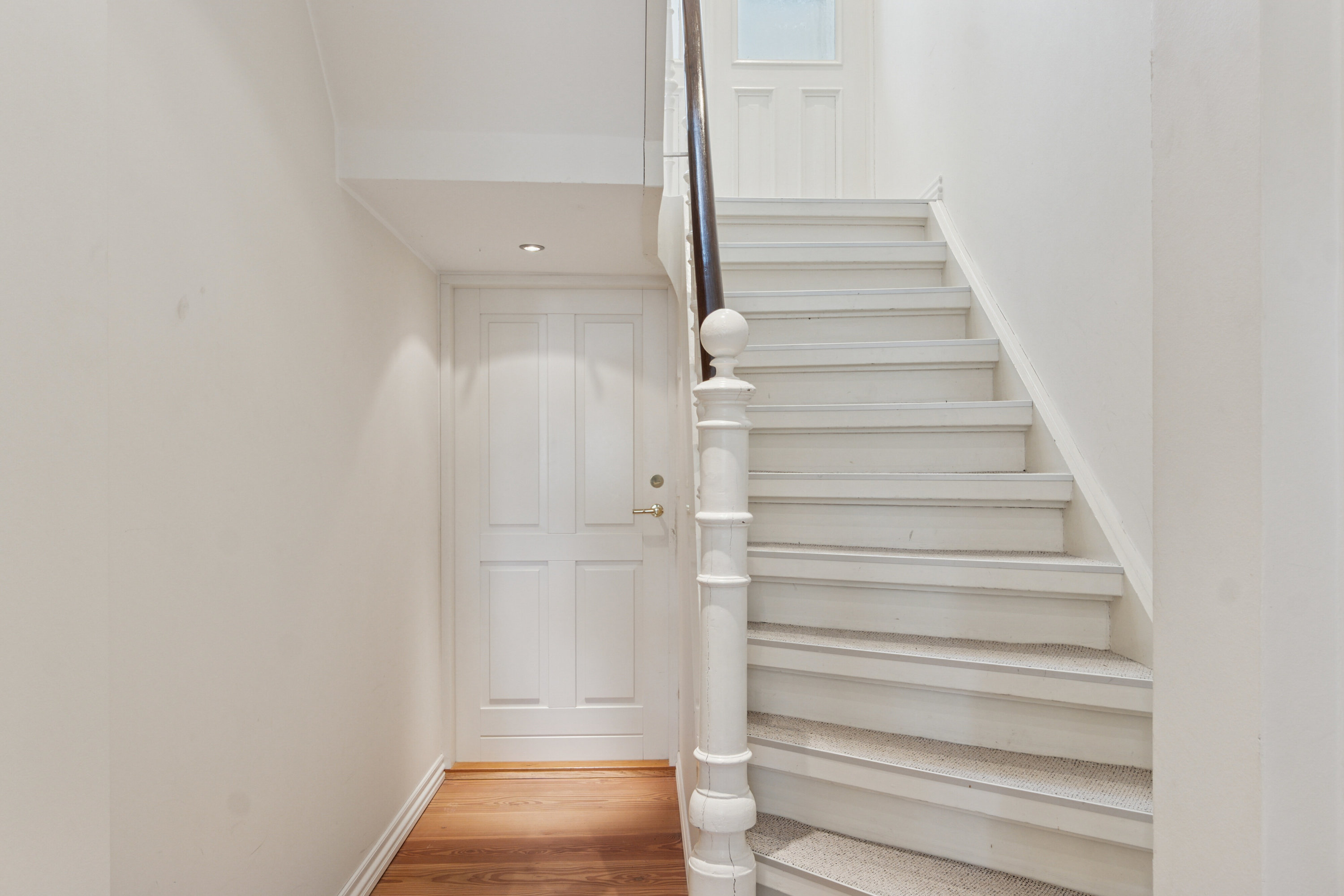 Fremhævet trappe billede i fuldskærmstilstand. Billede af Jernbanegade 8, 7700 Thisted