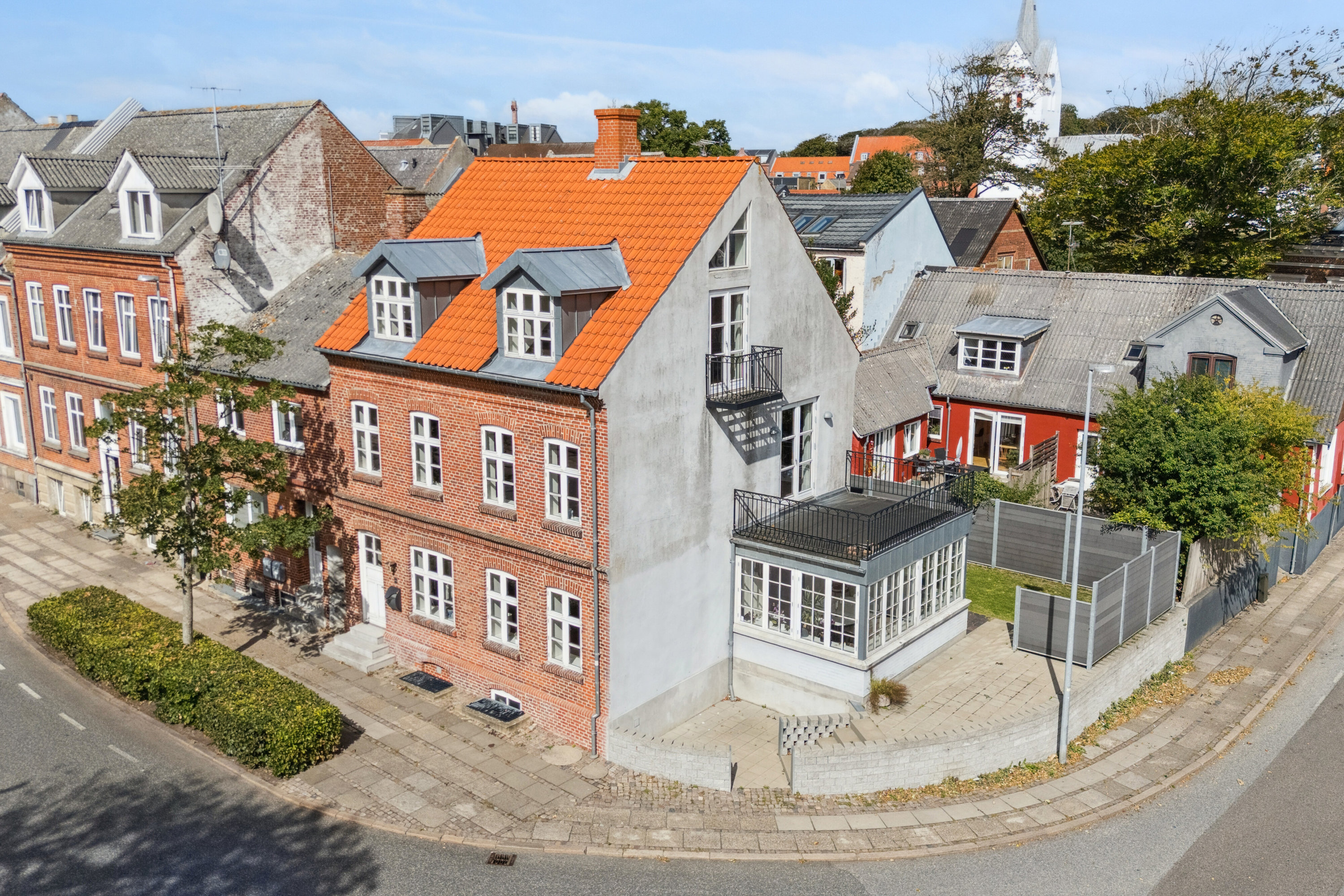 Fremhævet set fra vejen billede i fuldskærmstilstand. Billede af Jernbanegade 8, 7700 Thisted