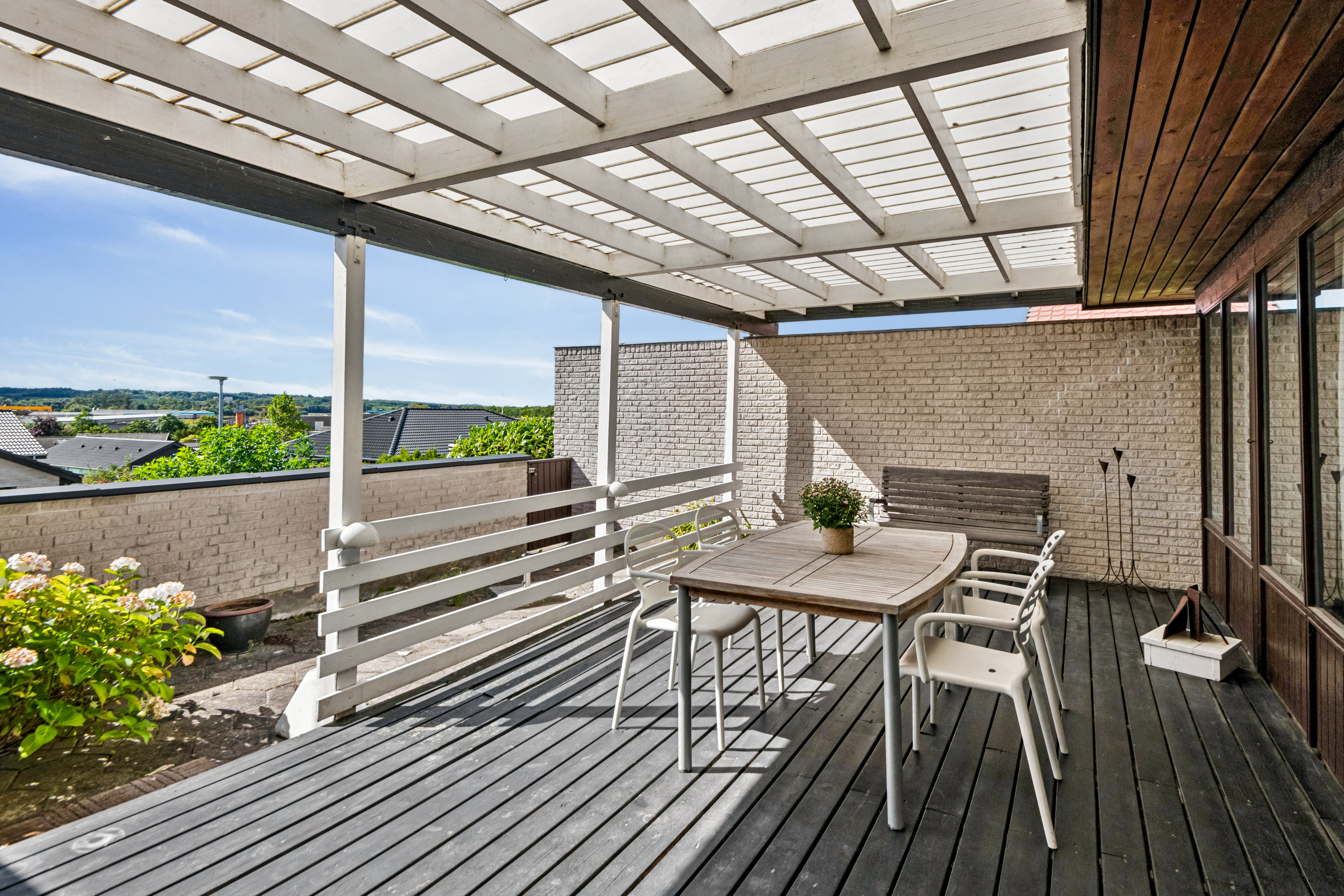 Fremhævet terrasse billede i fuldskærmstilstand. Billede af Jacob Paludans Vej 8, 9200 Aalborg SV