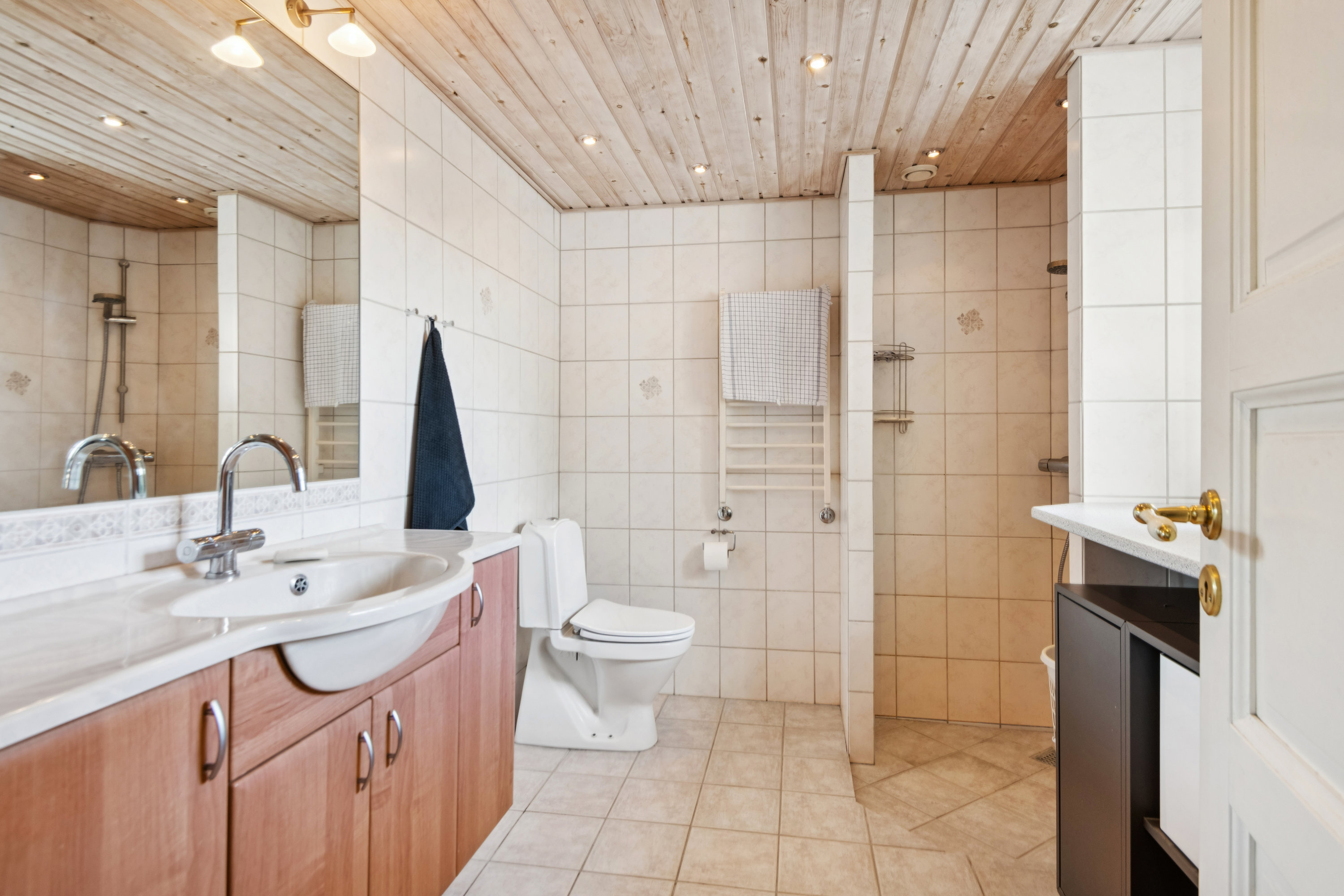 Fremhævet badeværelse billede i fuldskærmstilstand. Billede af Søndervangsvej 1, 9000 Aalborg