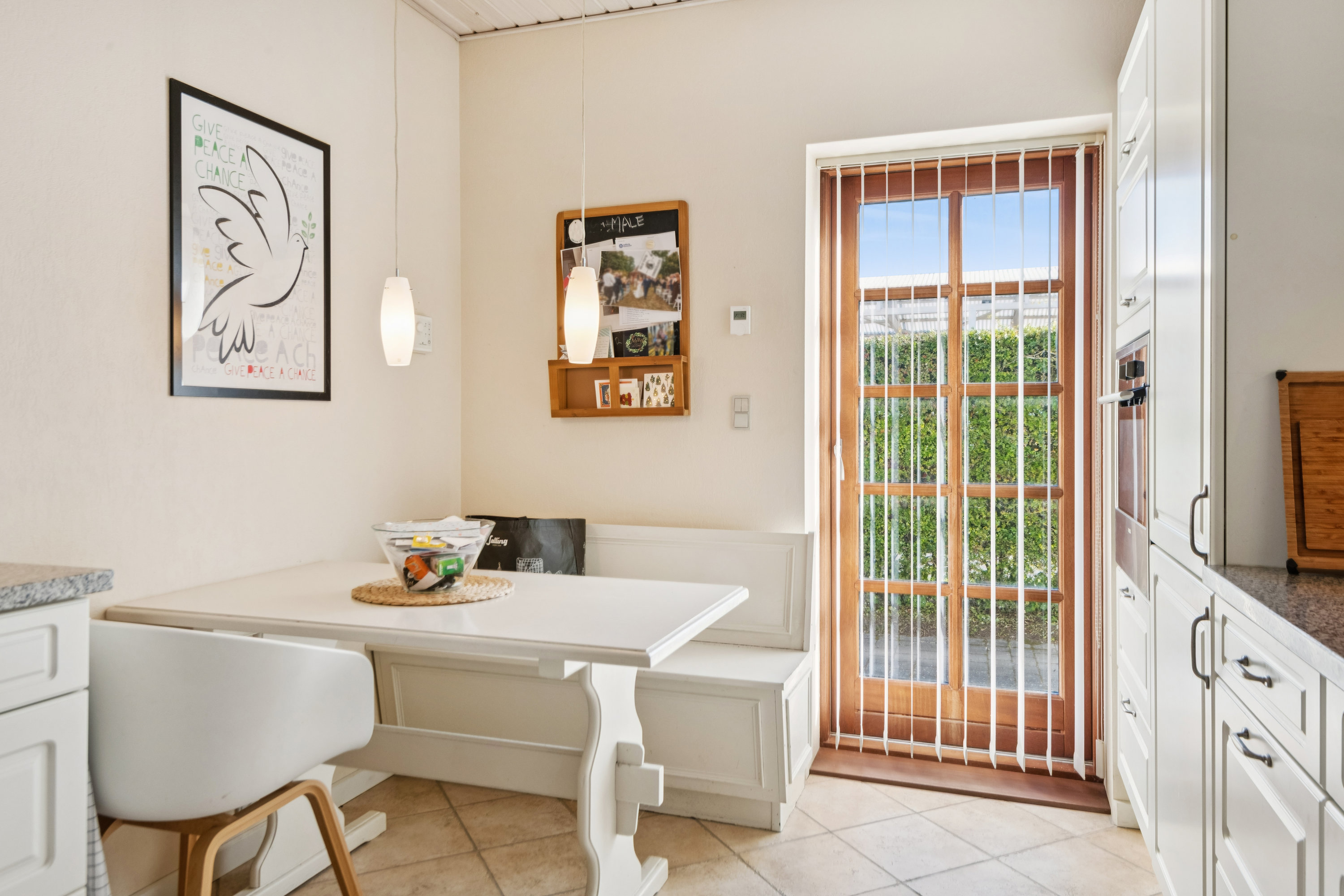 Fremhævet stue billede i fuldskærmstilstand. Billede af Søndervangsvej 1, 9000 Aalborg