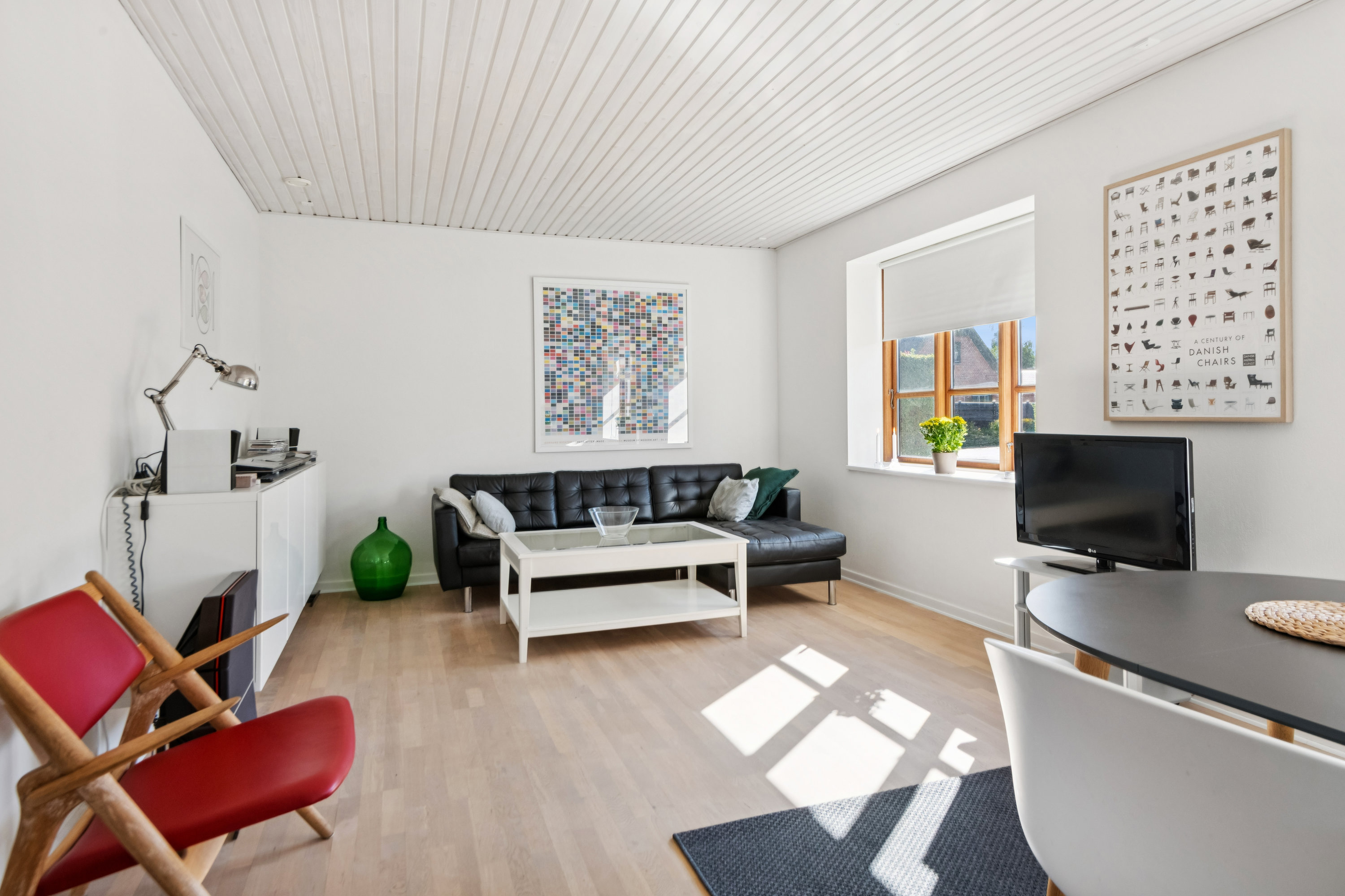 Fremhævet stue billede i fuldskærmstilstand. Billede af Søndervangsvej 1, 9000 Aalborg