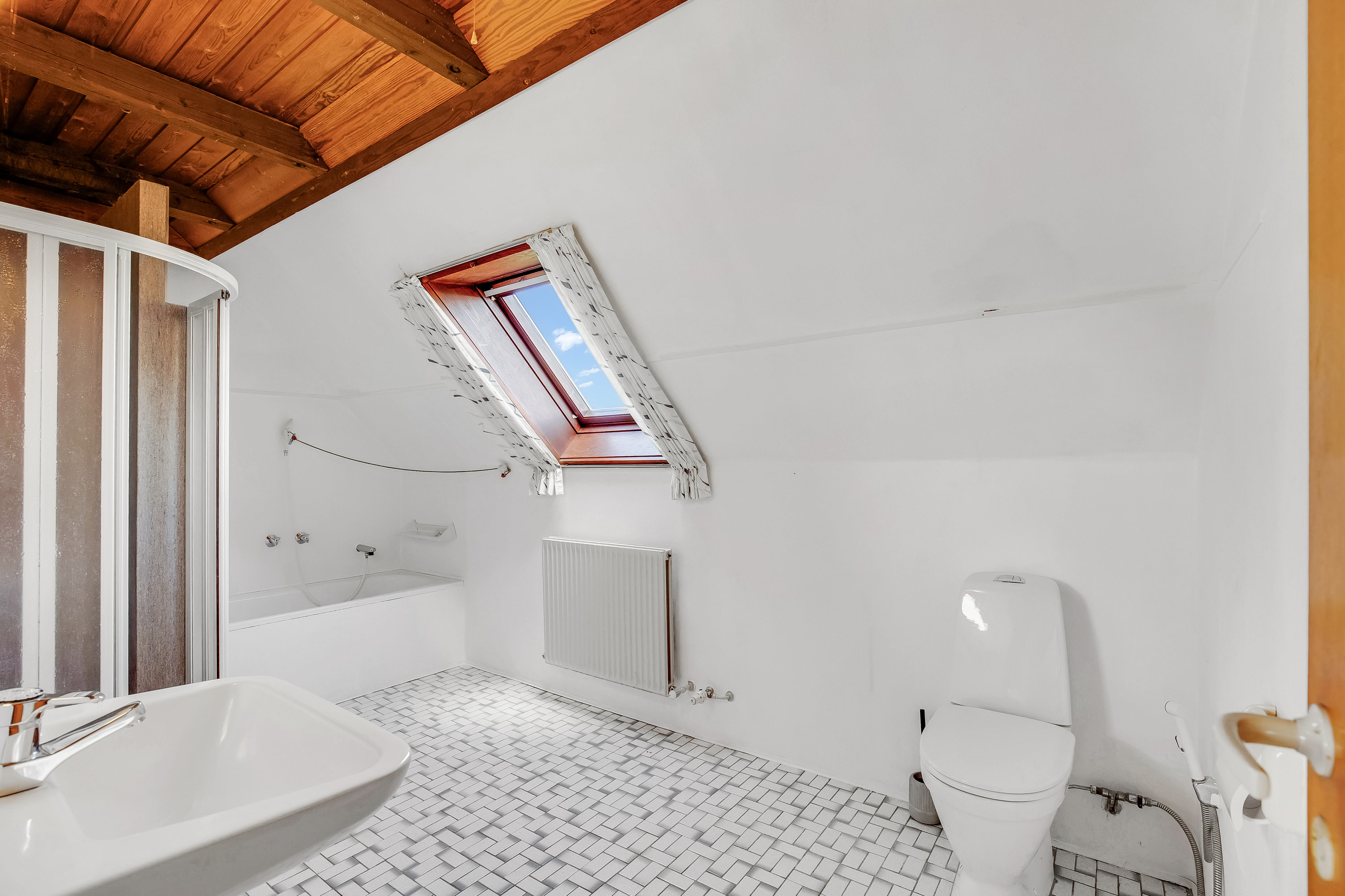 Fremhævet badeværelse billede i fuldskærmstilstand. Billede af Lokesvej 22, 4873 Væggerløse