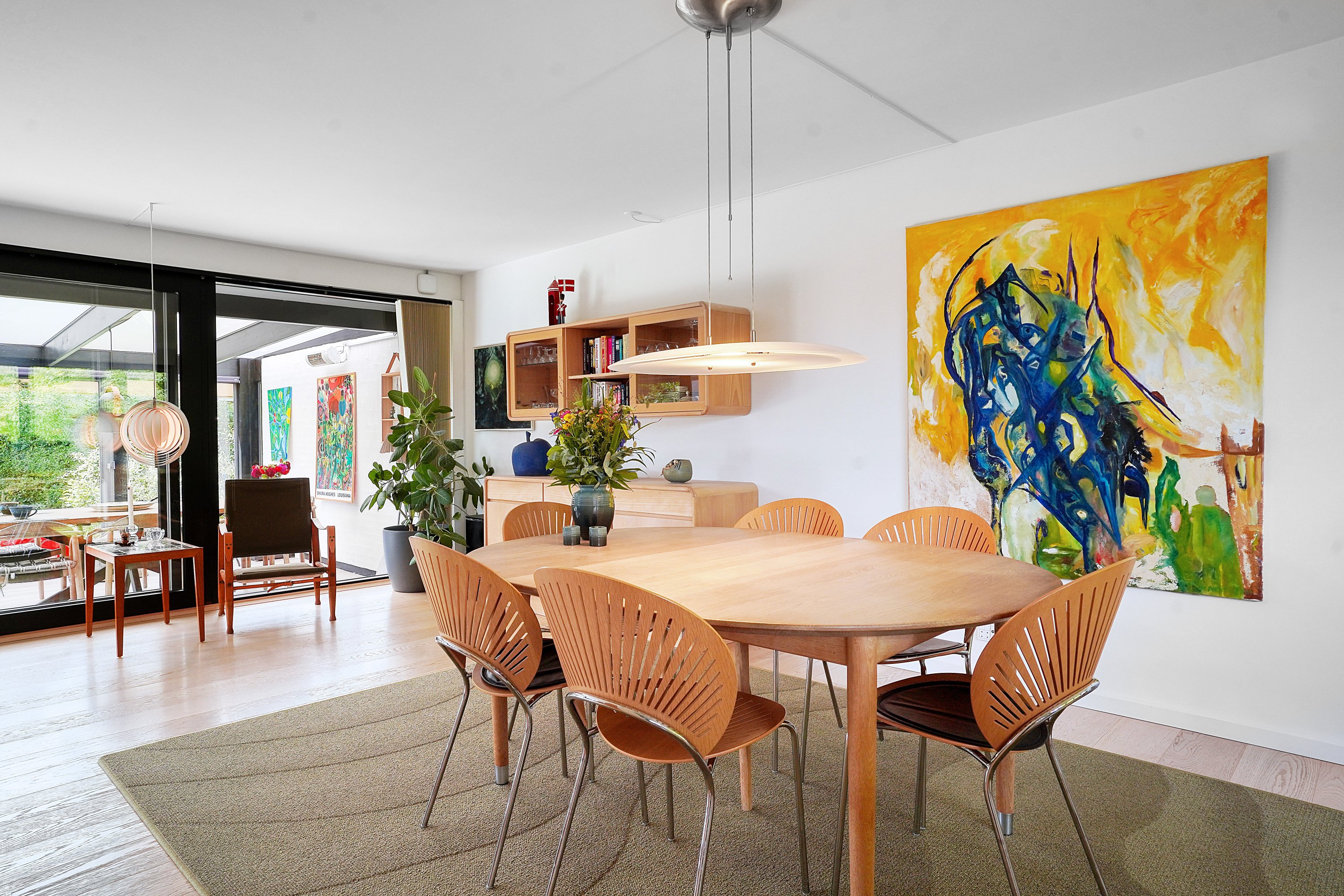 Fremhævet spisestue billede i fuldskærmstilstand. Billede af Rasmus Knudsens Vej 36, 3000 Helsingør