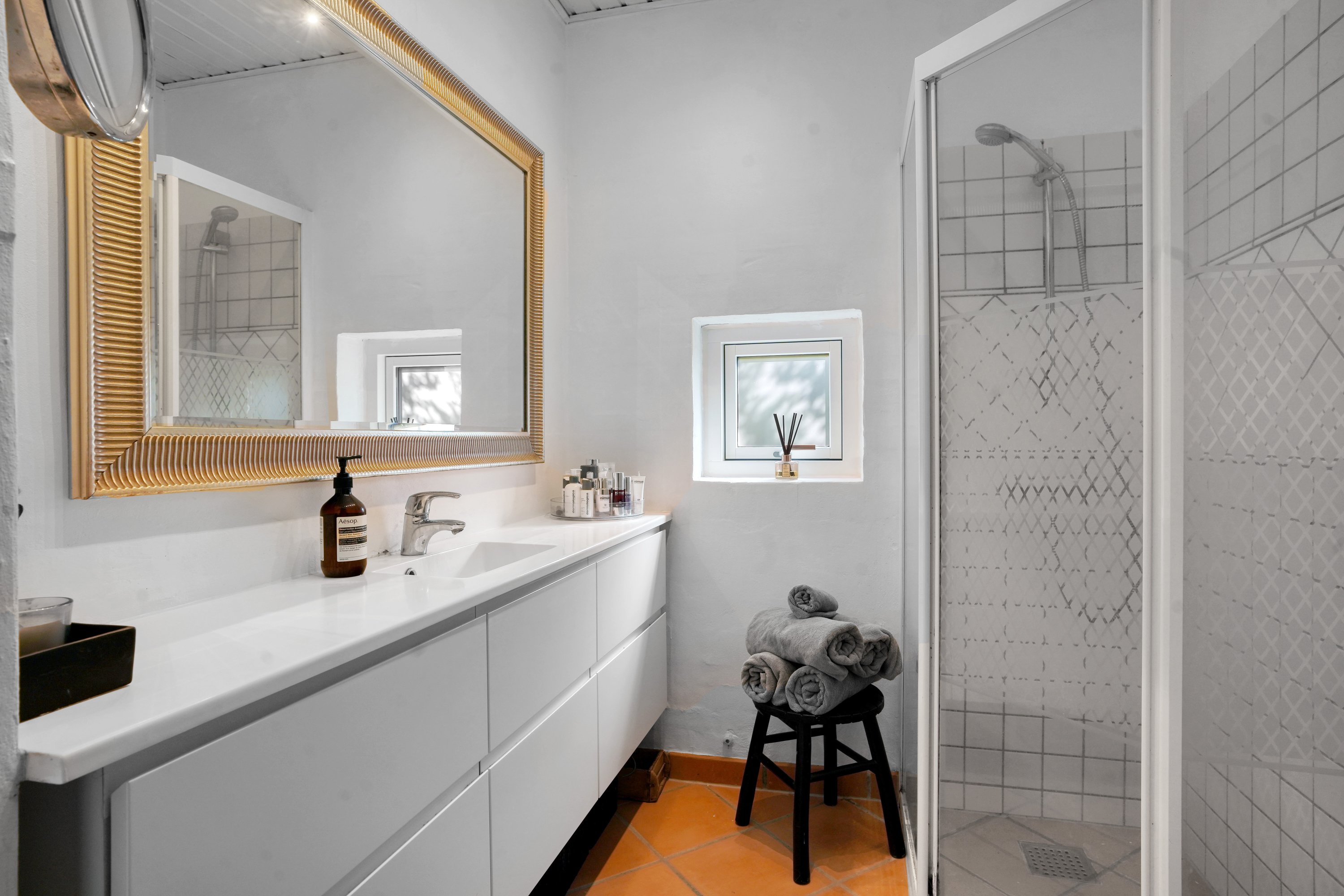 Fremhævet badeværelse billede i fuldskærmstilstand. Billede af Rønnebærvej 27, 3400 Hillerød