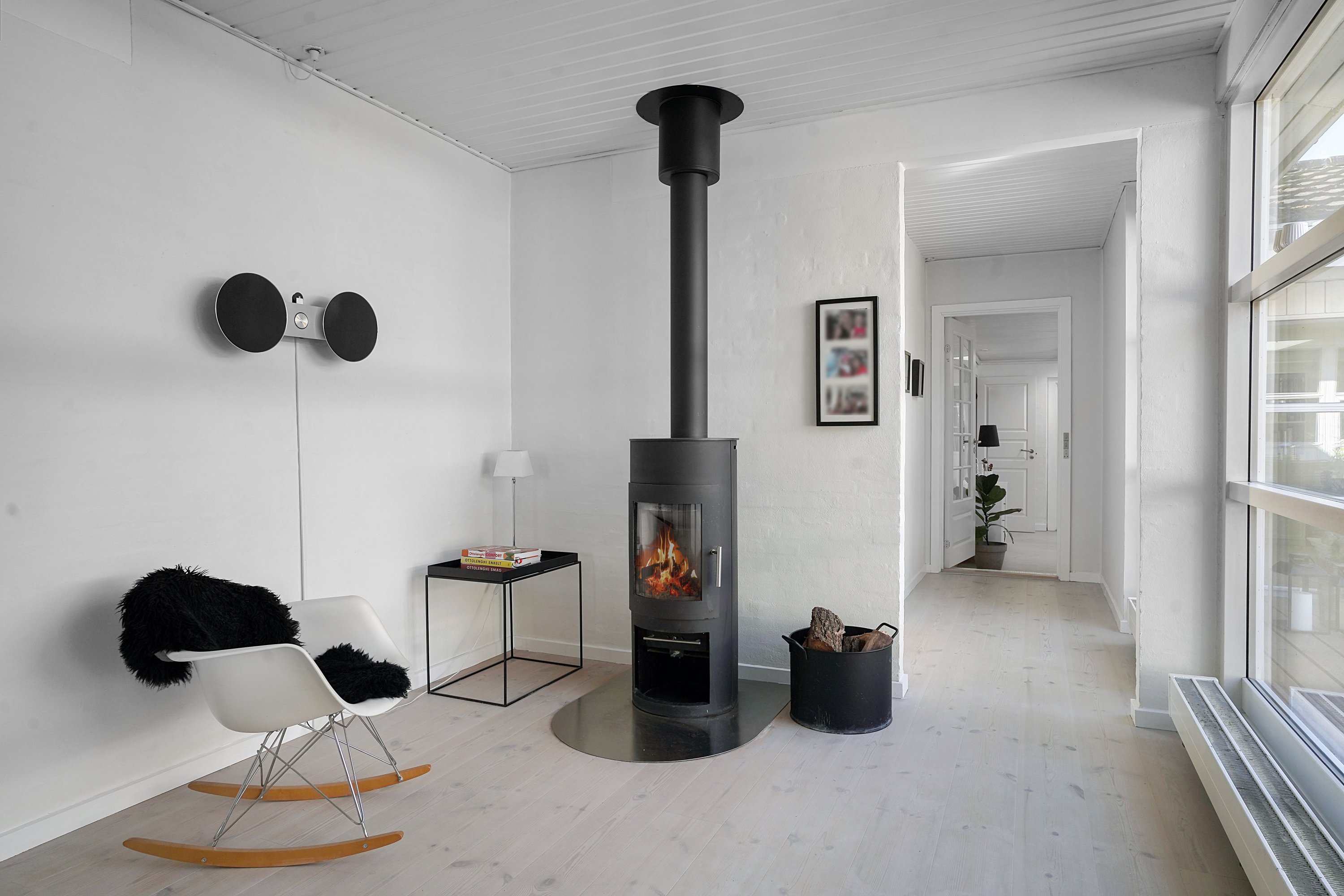 Fremhævet stue billede i fuldskærmstilstand. Billede af Rønnebærvej 27, 3400 Hillerød