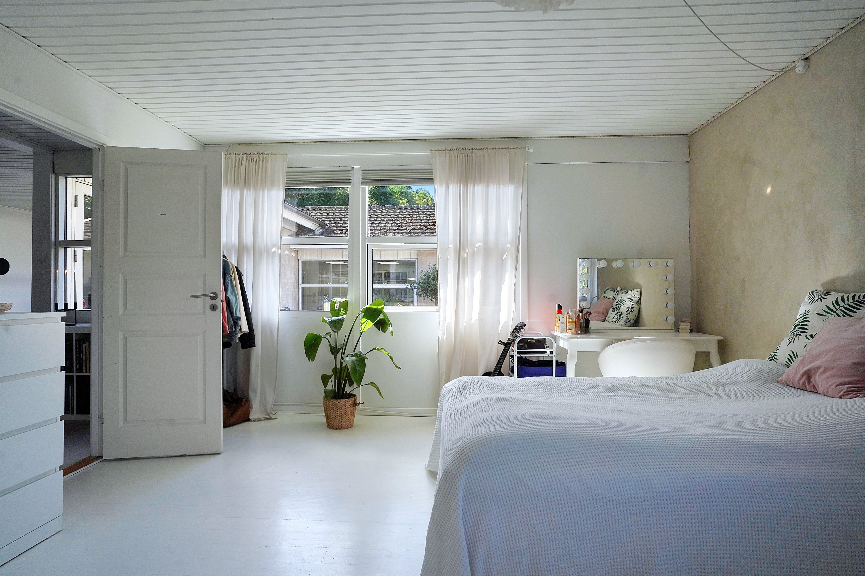 Fremhævet værelse billede i fuldskærmstilstand. Billede af Rønnebærvej 27, 3400 Hillerød