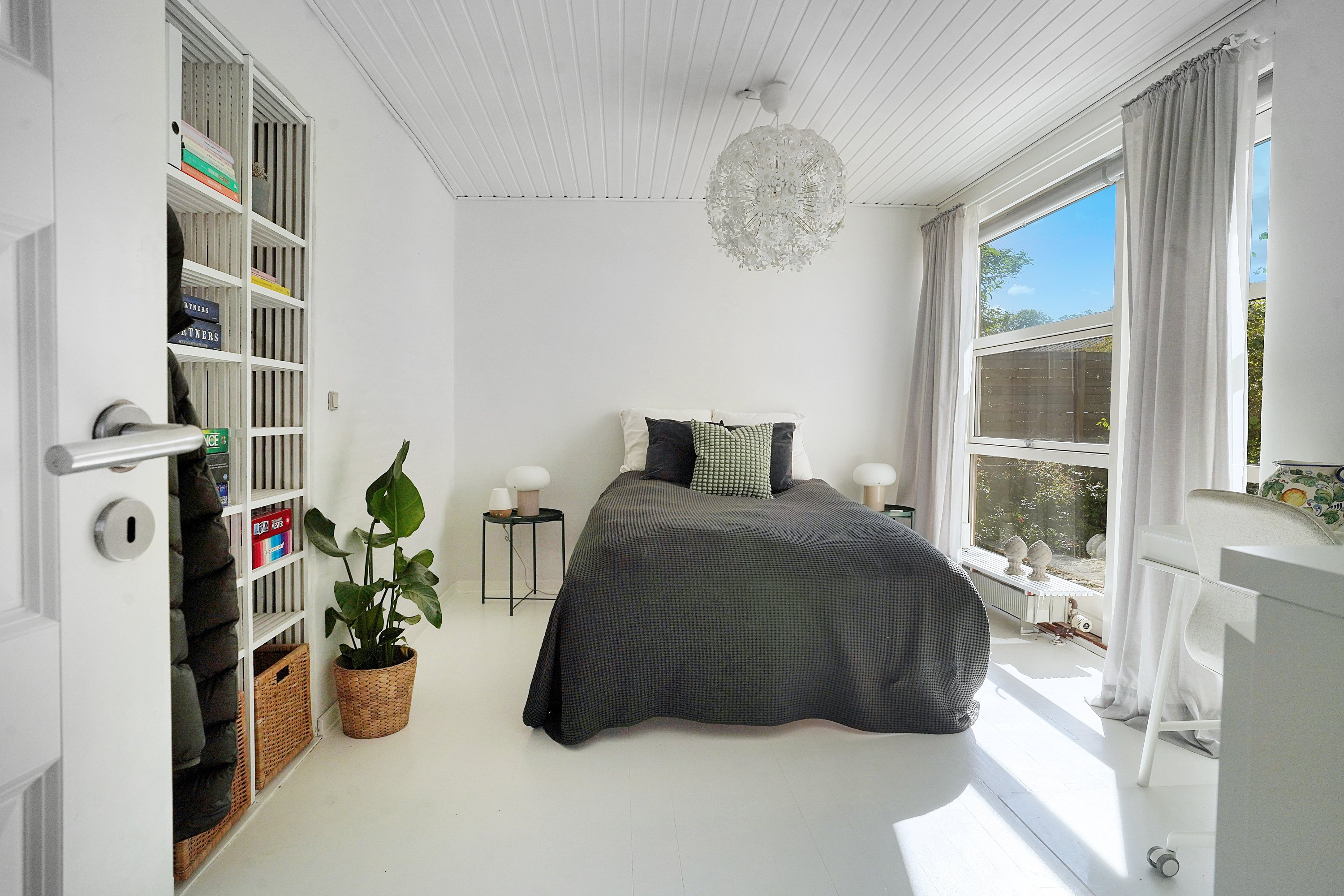 Fremhævet værelse billede i fuldskærmstilstand. Billede af Rønnebærvej 27, 3400 Hillerød