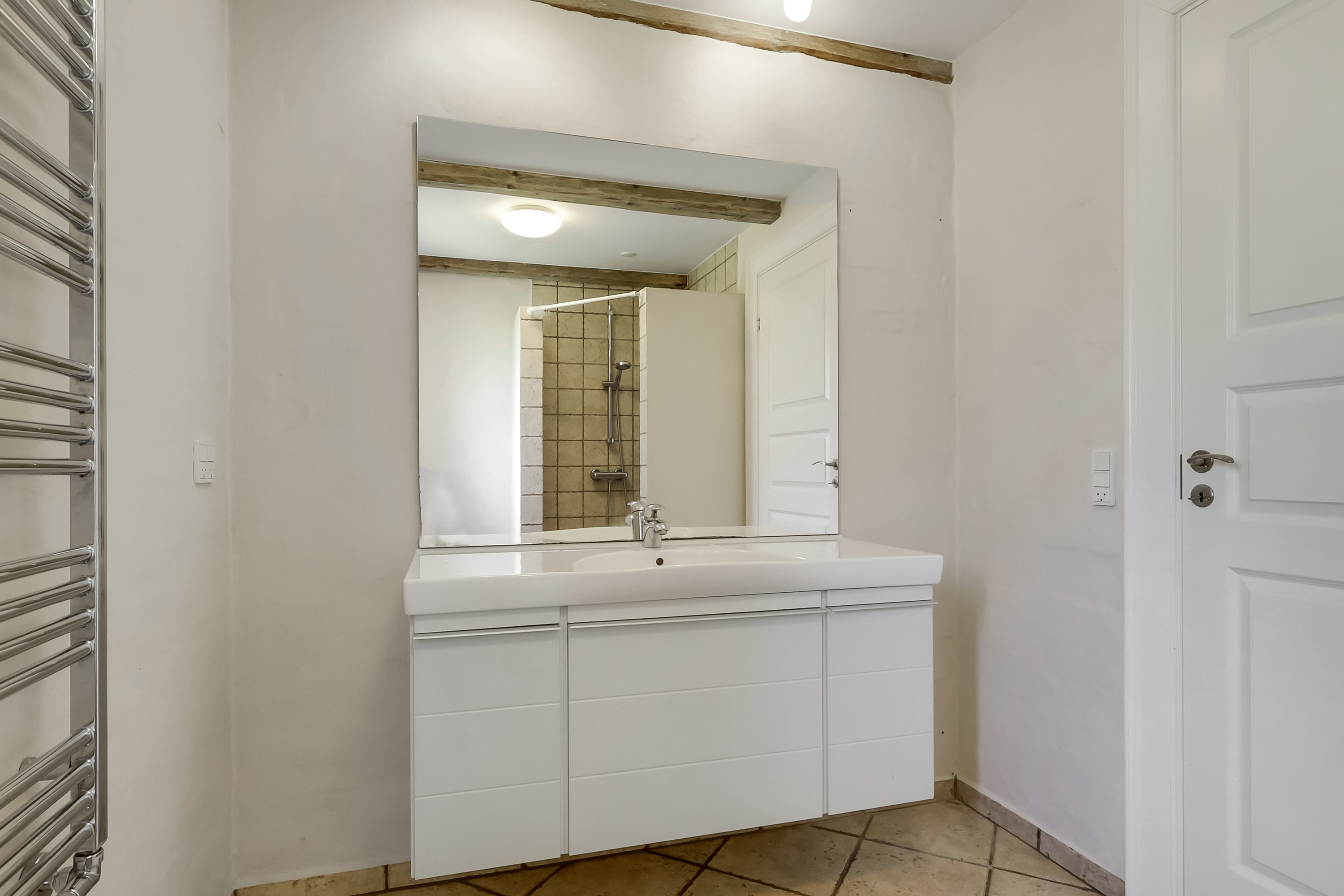 Fremhævet badeværelse billede i fuldskærmstilstand. Billede af Åbyvej 8, Hundstrup, 5762 Vester Skerninge