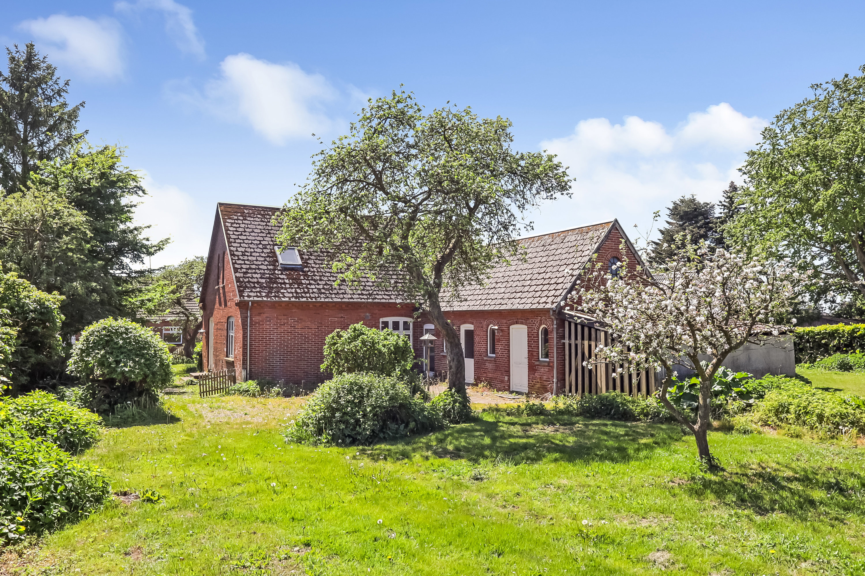 Miniaturebillede 1: ejendommen. Billede af Åbyvej 8, Hundstrup, 5762 Vester Skerninge