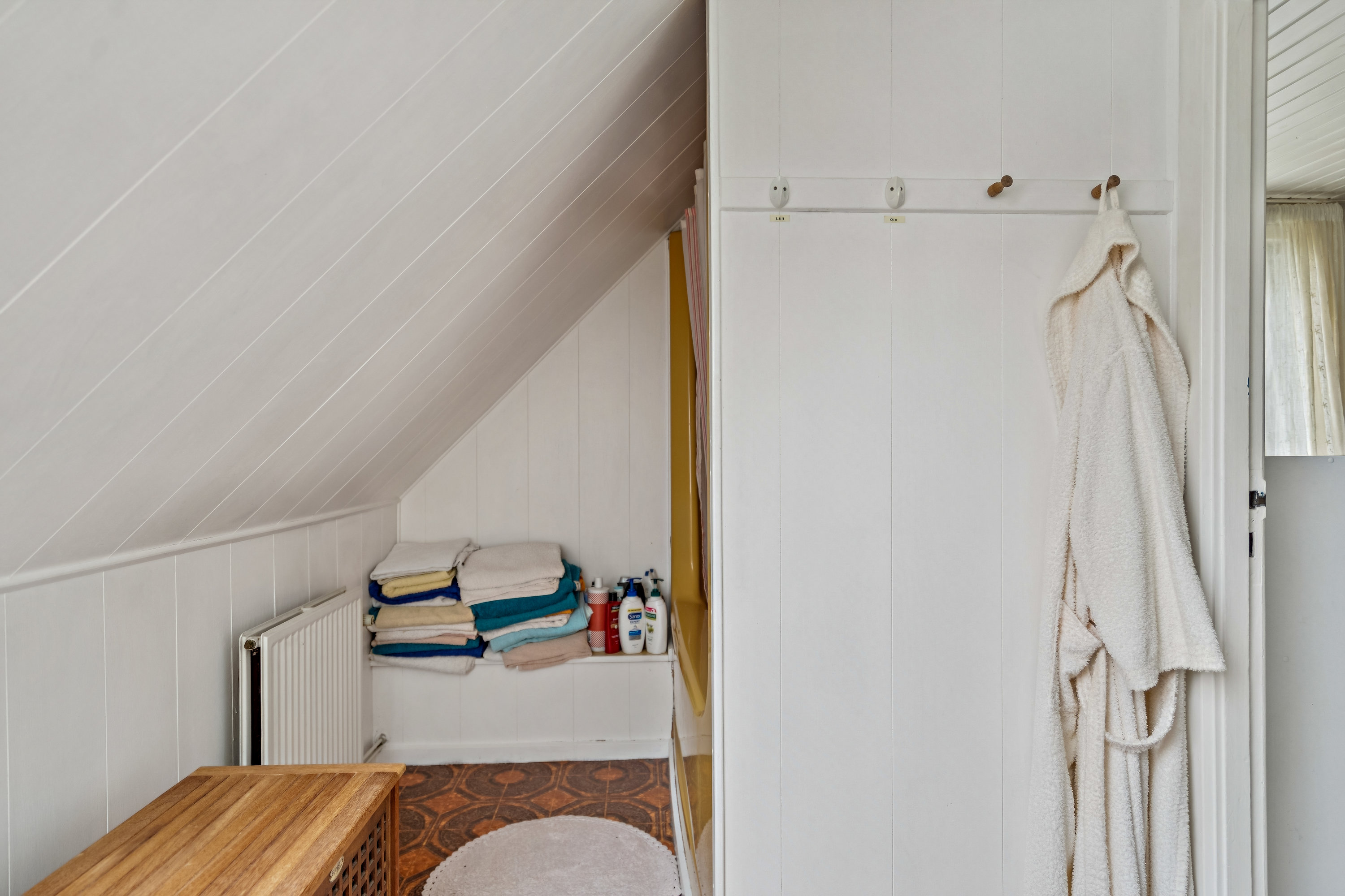 Fremhævet badeværelse billede i fuldskærmstilstand. Billede af Ternevej 2, Østerby Havn, 9940 Læsø