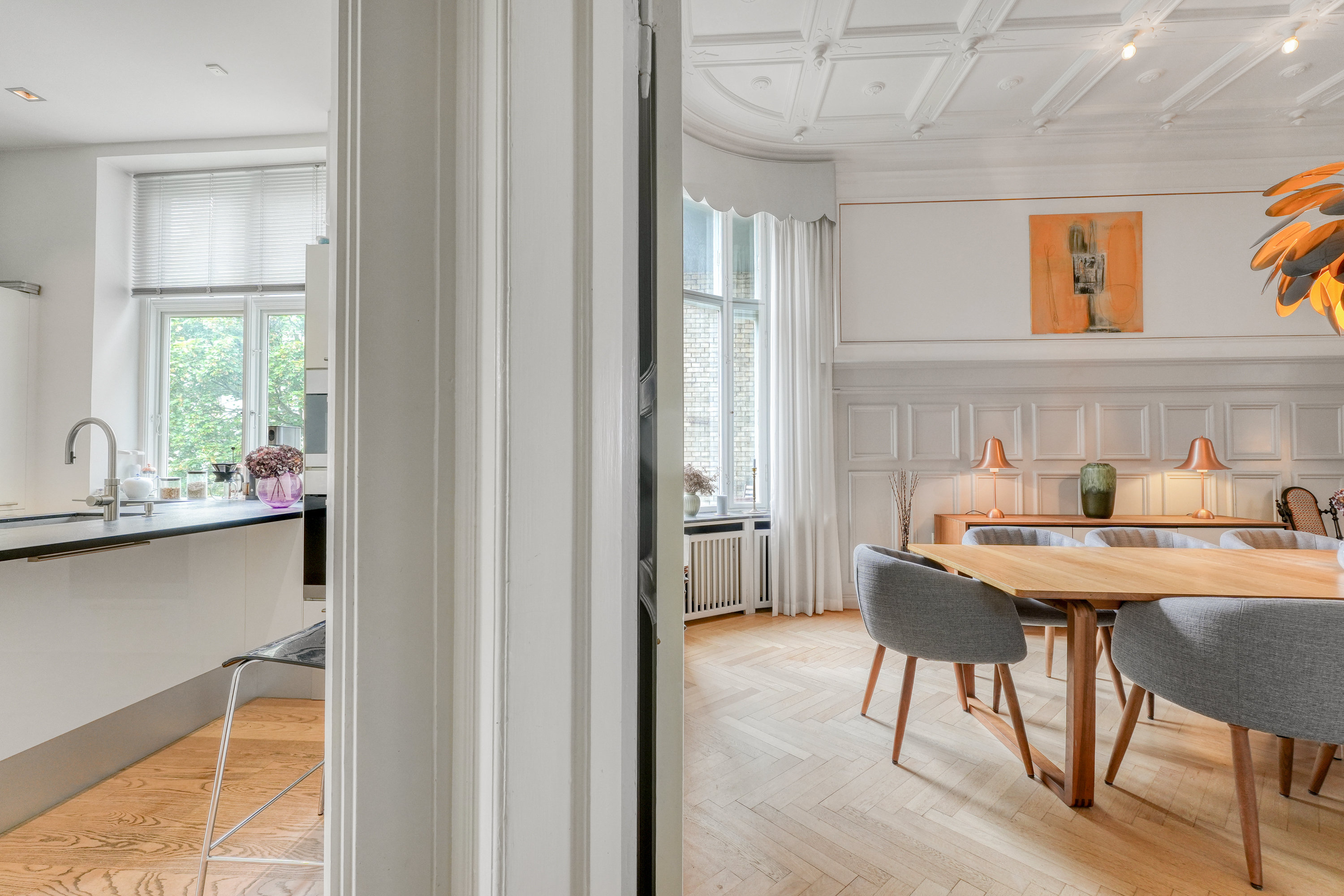 Fremhævet andet billede i fuldskærmstilstand. Billede af Amicisvej 21, 1., 1852 Frederiksberg C