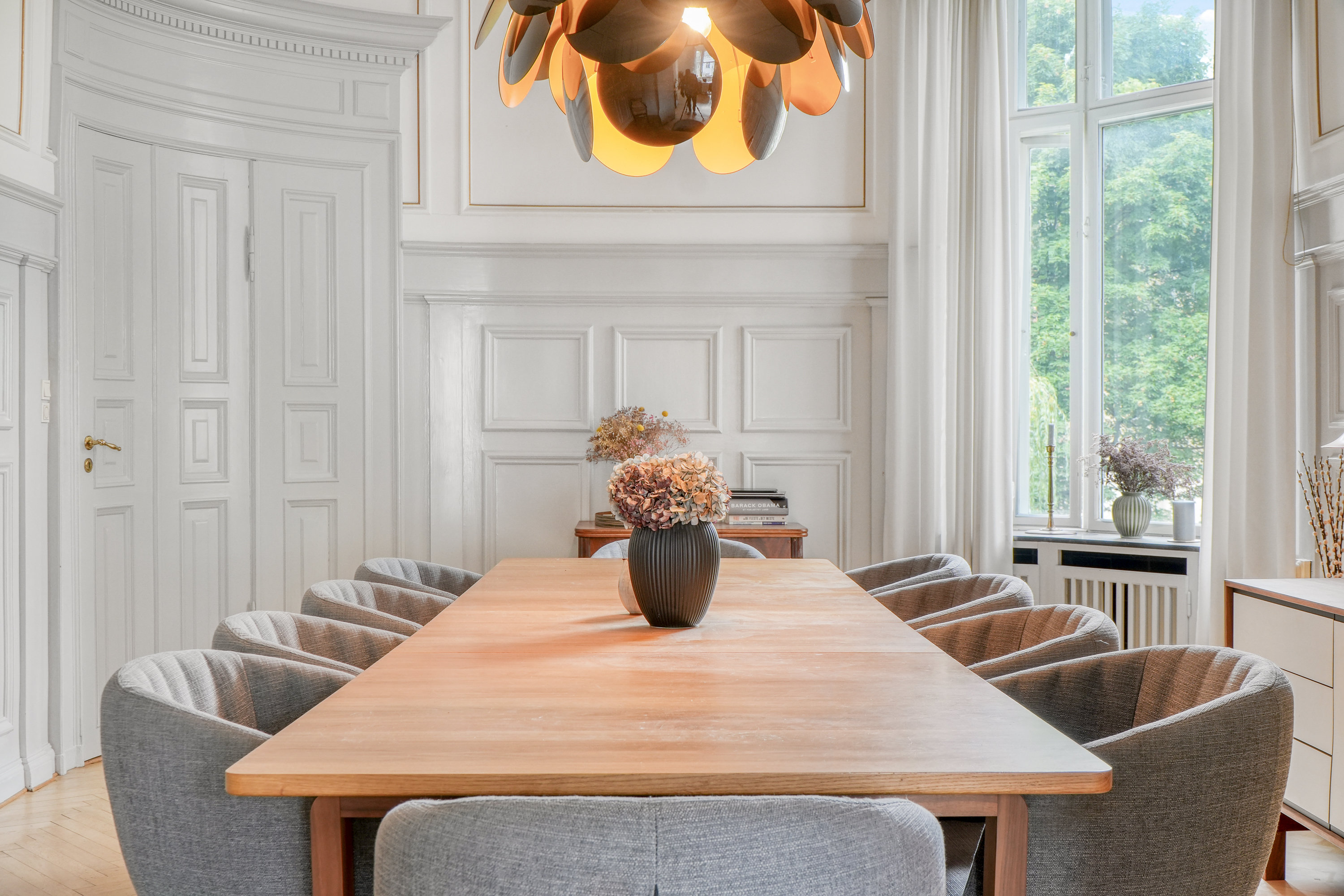 Fremhævet andet billede i fuldskærmstilstand. Billede af Amicisvej 21, 1., 1852 Frederiksberg C