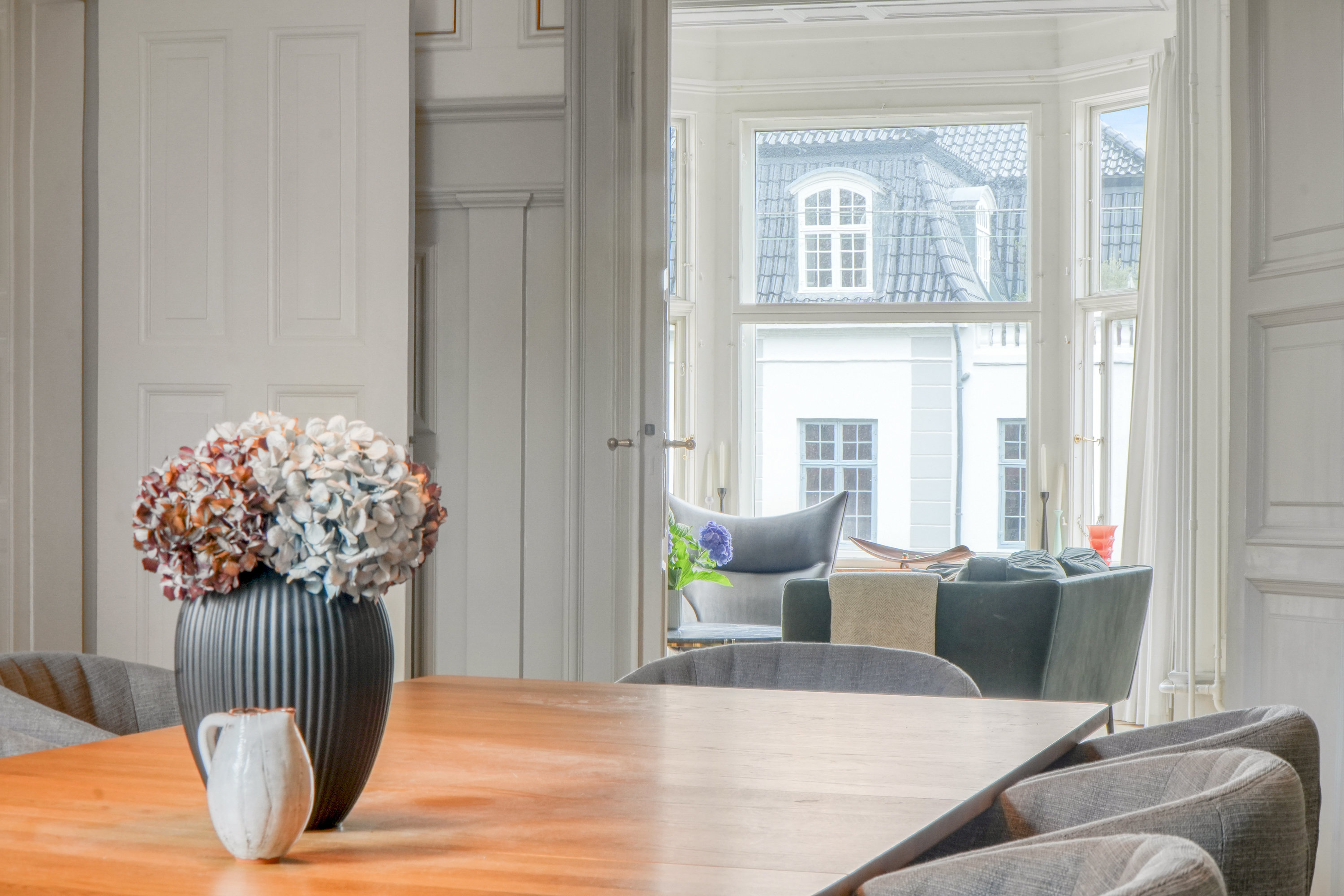 Fremhævet andet billede i fuldskærmstilstand. Billede af Amicisvej 21, 1., 1852 Frederiksberg C