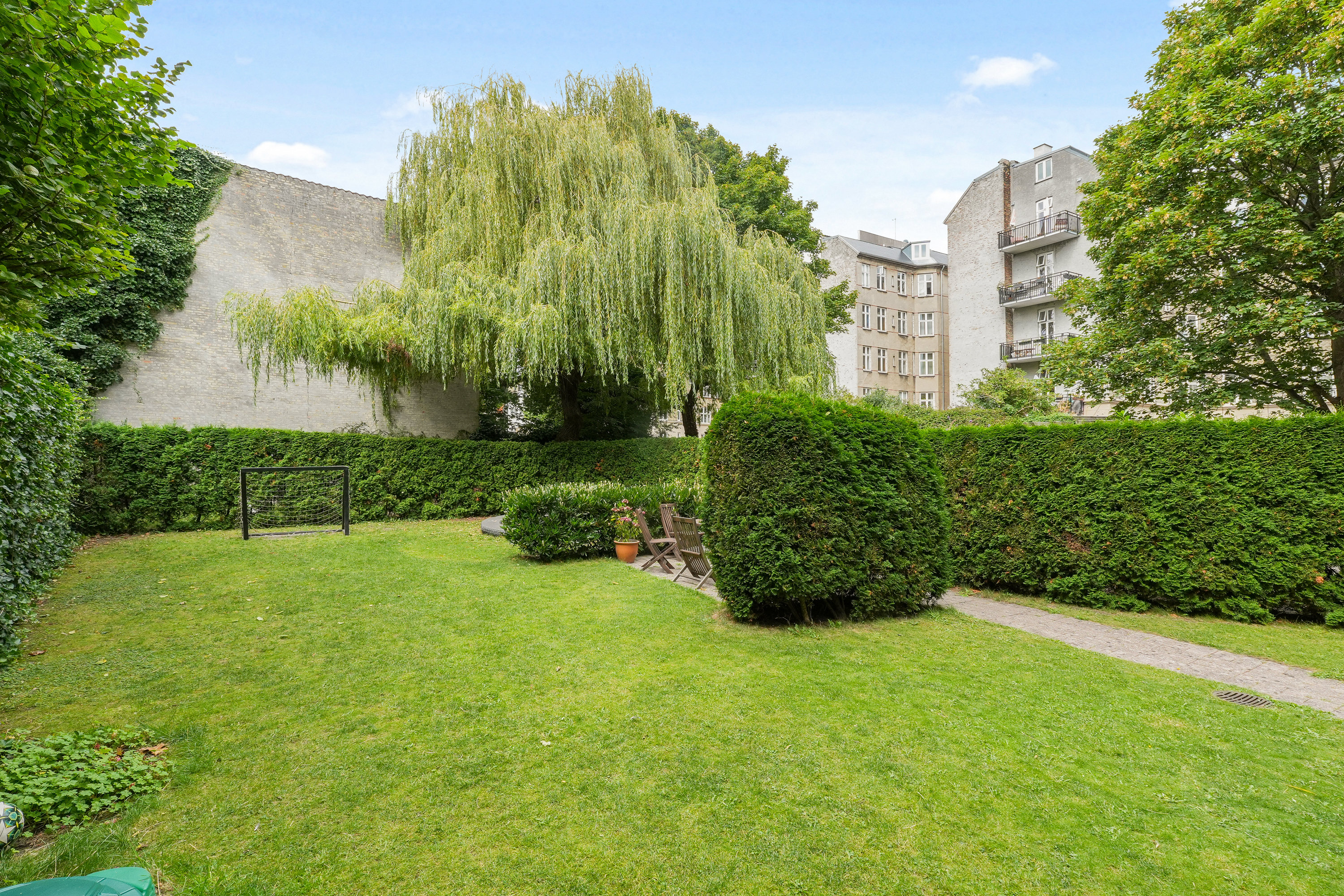 Fremhævet andet billede i fuldskærmstilstand. Billede af Amicisvej 21, 1., 1852 Frederiksberg C