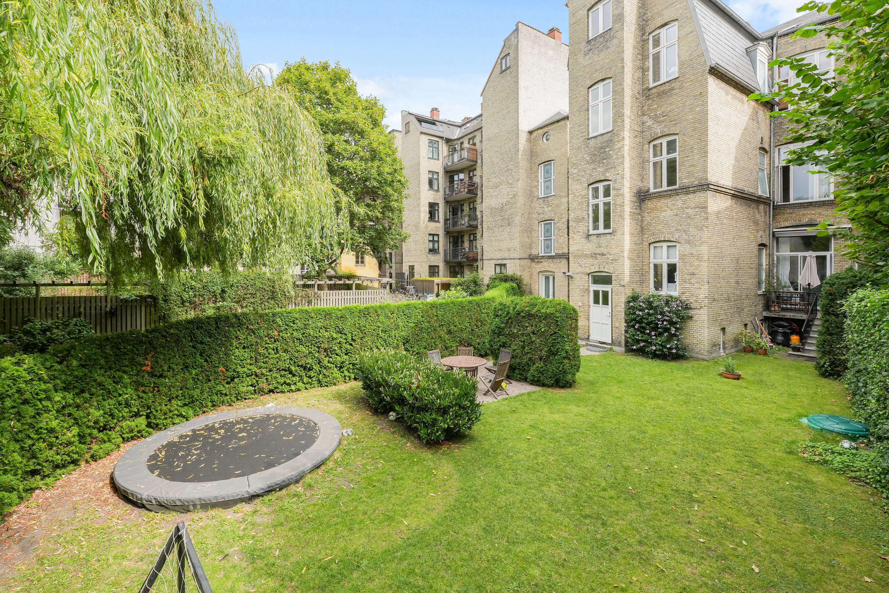 Fremhævet andet billede i fuldskærmstilstand. Billede af Amicisvej 21, 1., 1852 Frederiksberg C