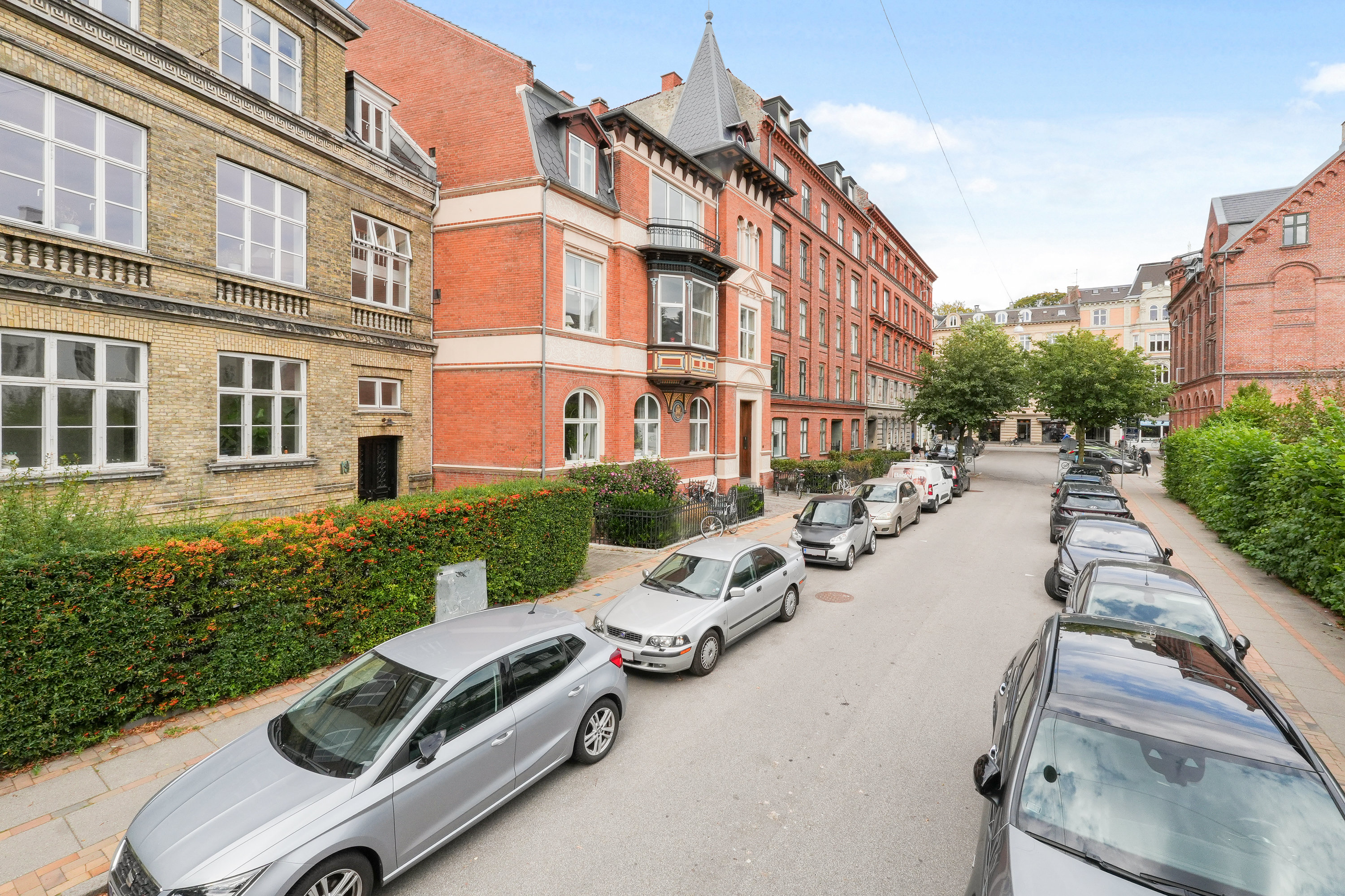 Fremhævet andet billede i fuldskærmstilstand. Billede af Amicisvej 21, 1., 1852 Frederiksberg C