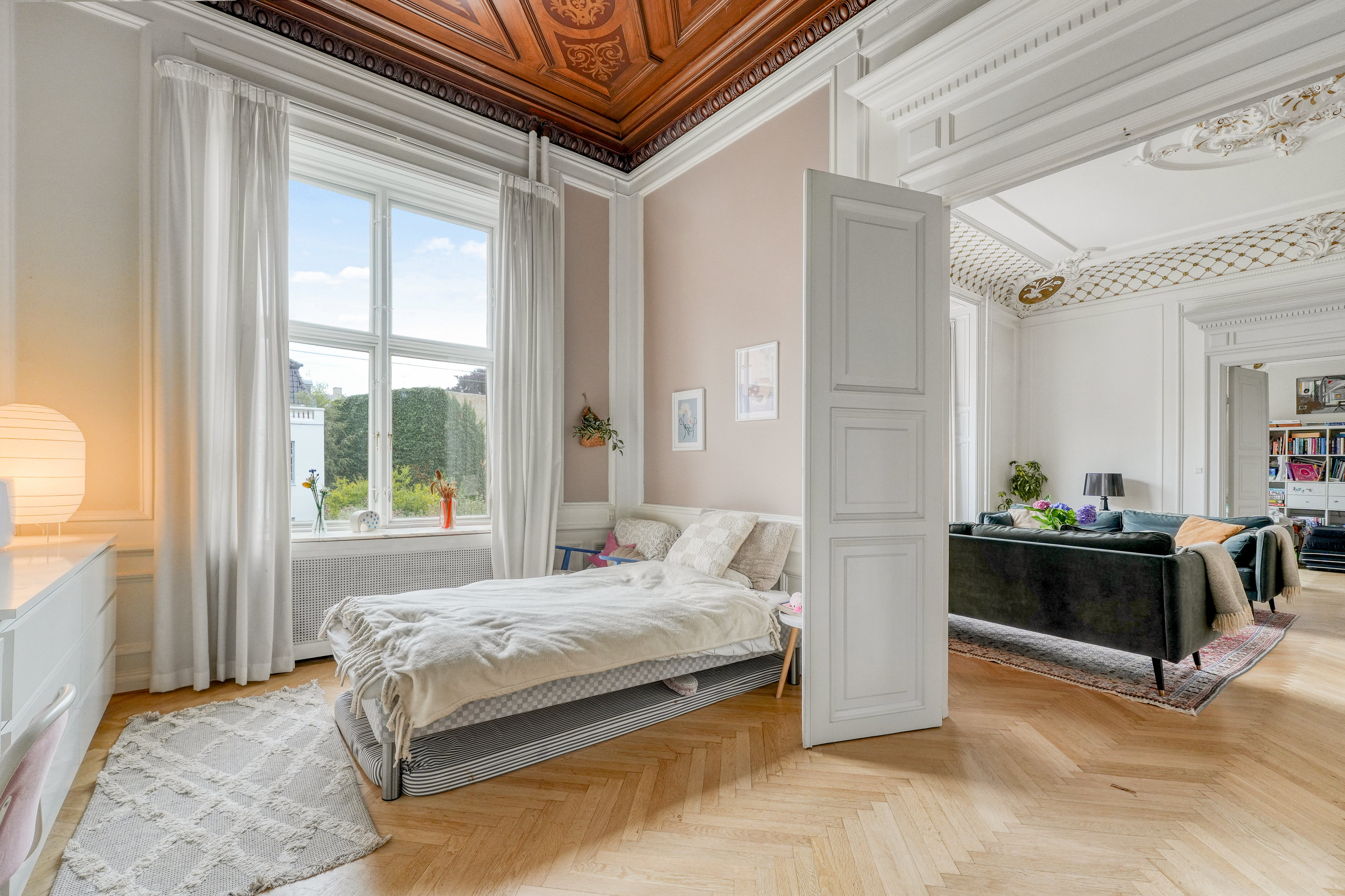 Fremhævet andet billede i fuldskærmstilstand. Billede af Amicisvej 21, 1., 1852 Frederiksberg C