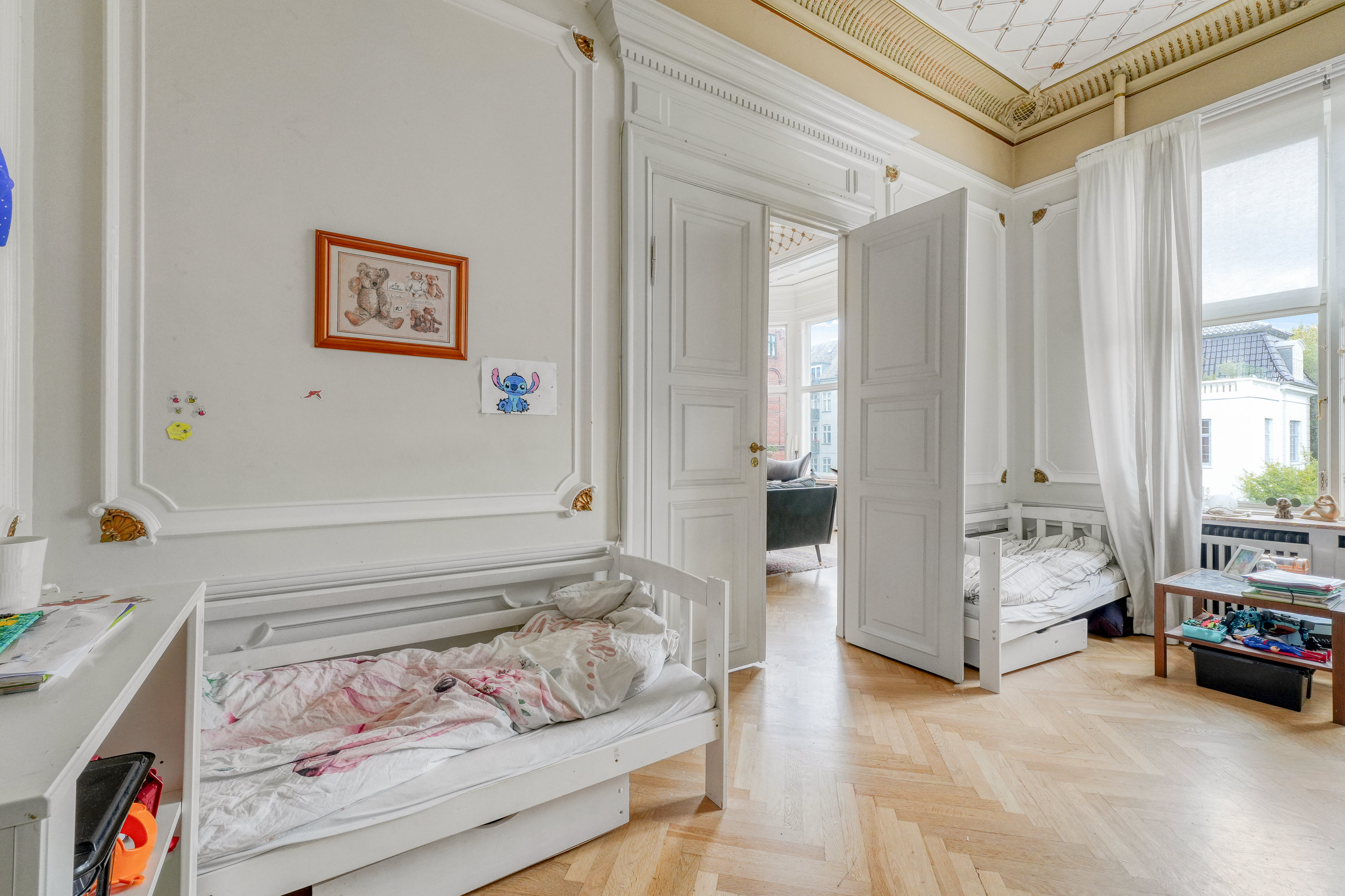 Fremhævet andet billede i fuldskærmstilstand. Billede af Amicisvej 21, 1., 1852 Frederiksberg C