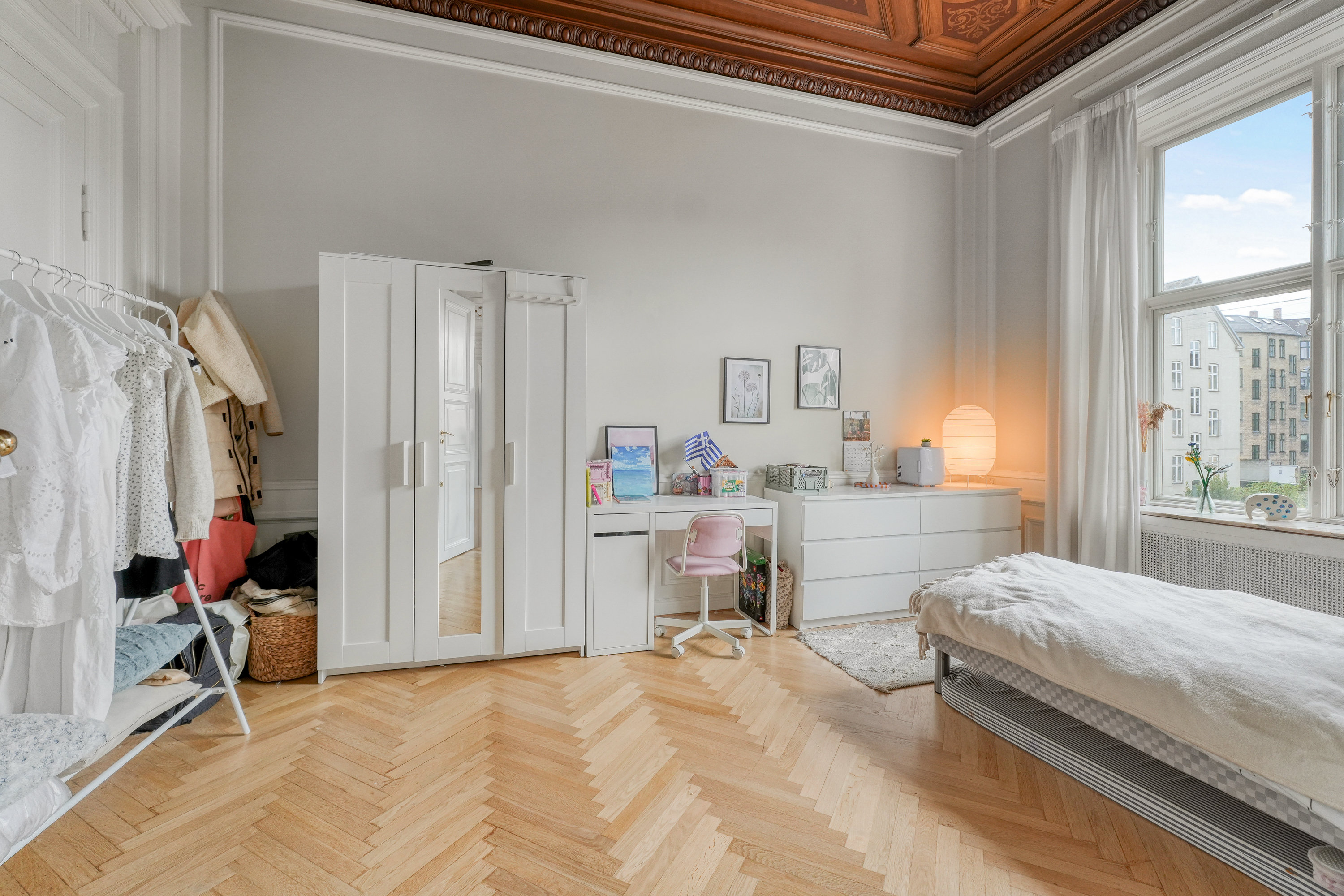 Fremhævet andet billede i fuldskærmstilstand. Billede af Amicisvej 21, 1., 1852 Frederiksberg C