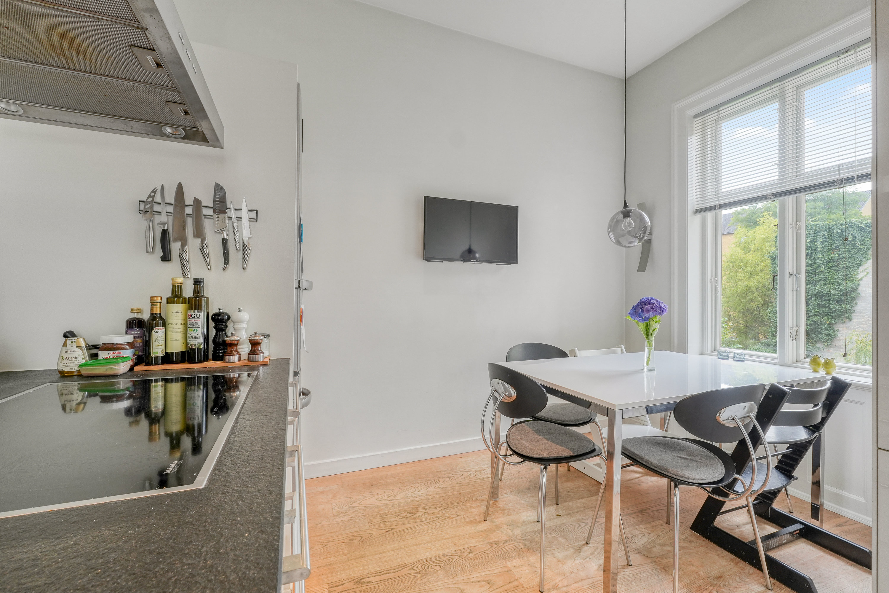 Fremhævet andet billede i fuldskærmstilstand. Billede af Amicisvej 21, 1., 1852 Frederiksberg C