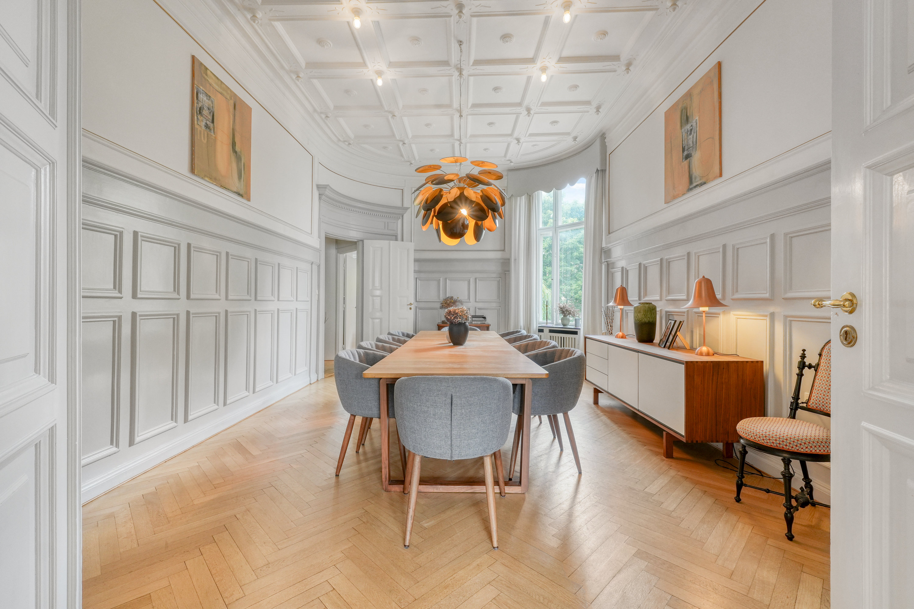 Fremhævet andet billede i fuldskærmstilstand. Billede af Amicisvej 21, 1., 1852 Frederiksberg C