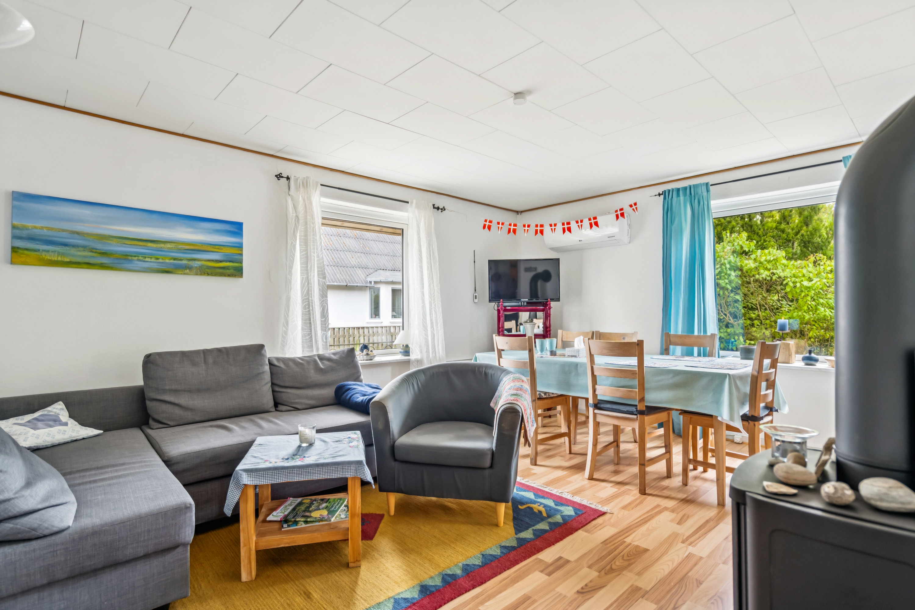 Fremhævet stue billede i fuldskærmstilstand. Billede af Strandvejen 4, Vesterø Havn, 9940 Læsø