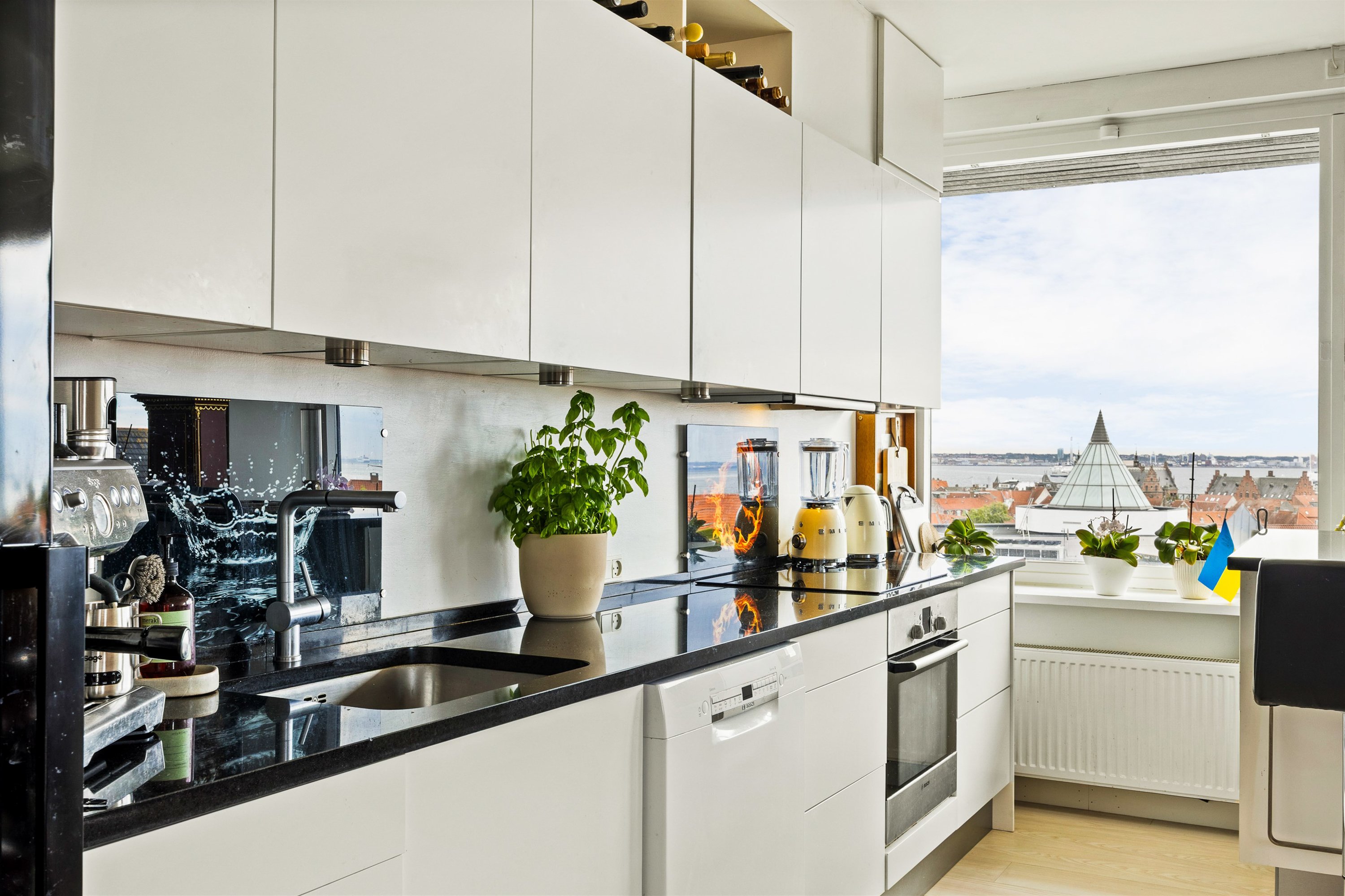 Fremhævet køkken alrum billede i fuldskærmstilstand. Billede af Murergade 7, 4. mf., 3000 Helsingør