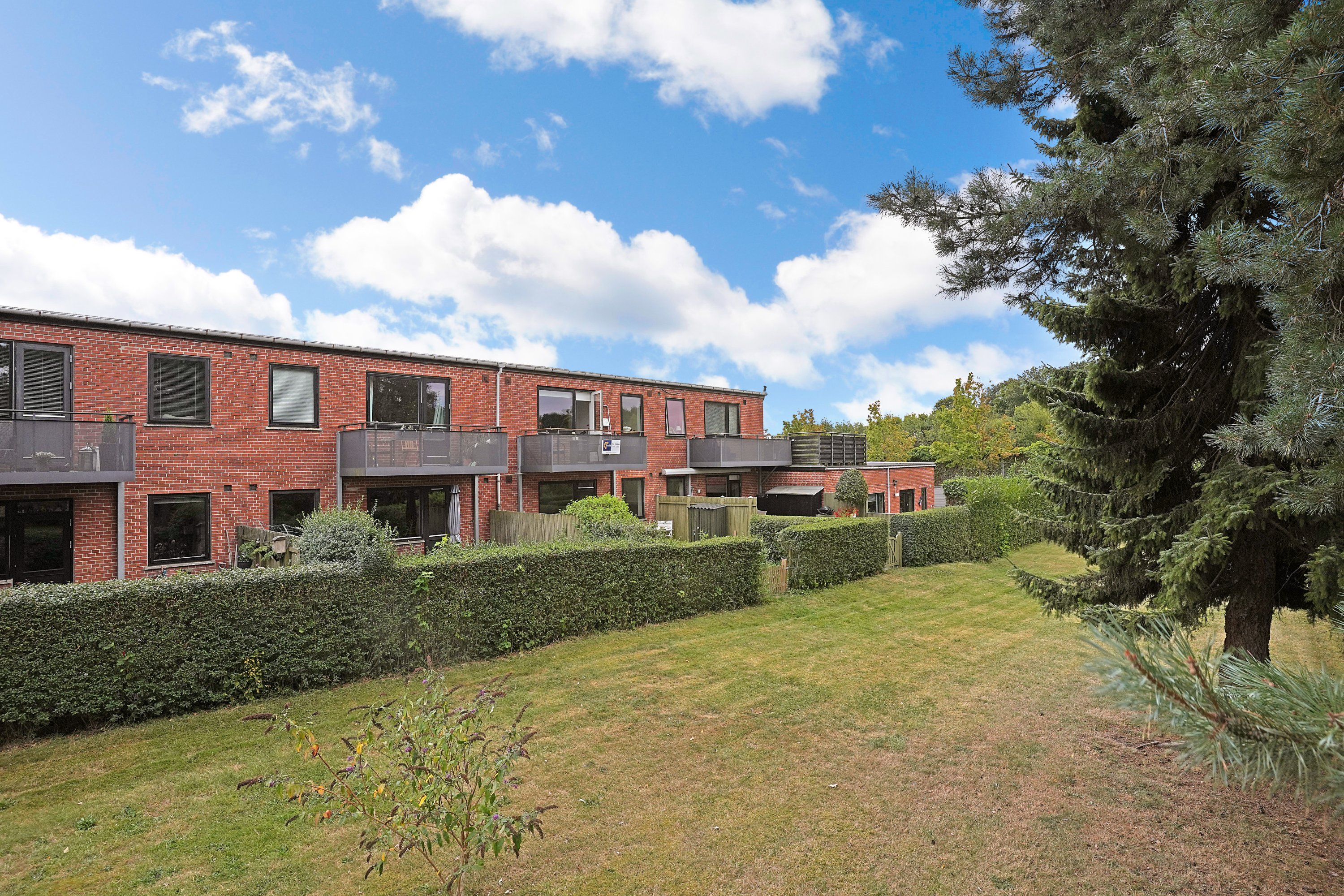 Fremhævet ejendommen billede i fuldskærmstilstand. Billede af Listedvej 96, 1. th., 2770 Kastrup