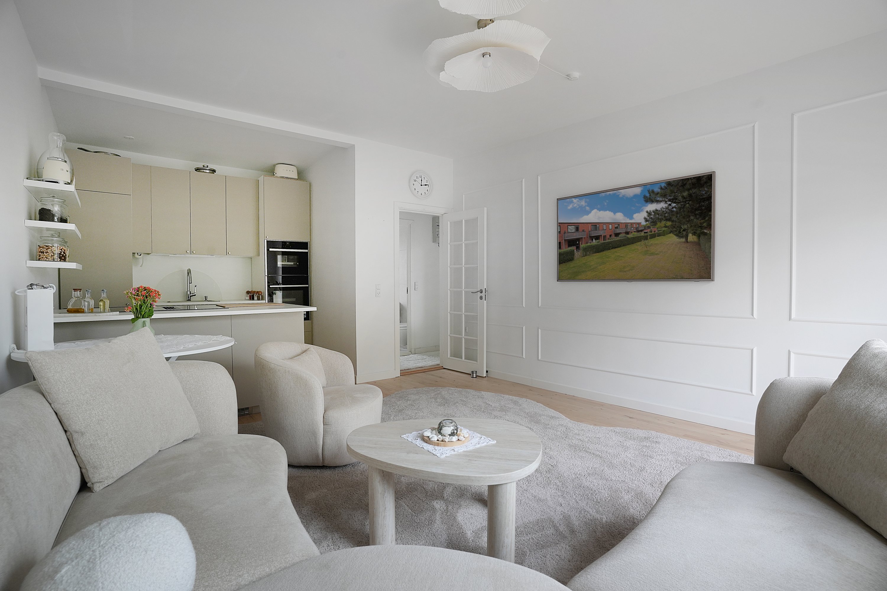 Miniaturebillede 1: stue. Billede af Listedvej 96, 1. th., 2770 Kastrup