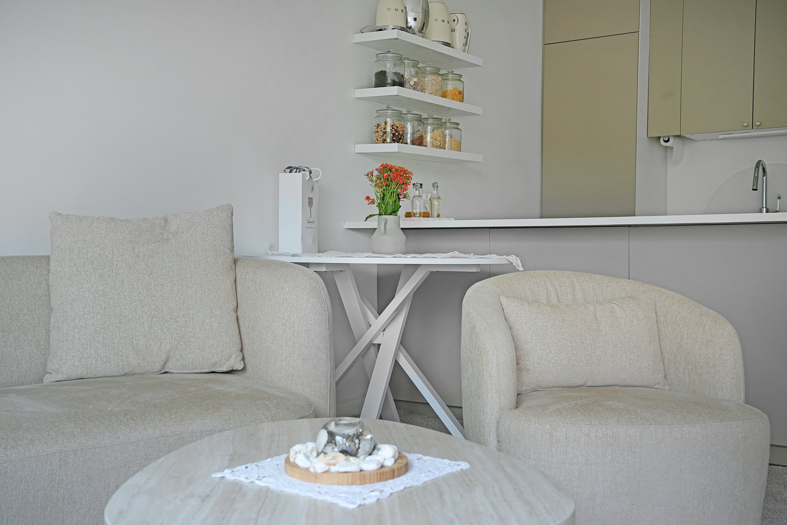 Fremhævet stue billede i fuldskærmstilstand. Billede af Listedvej 96, 1. th., 2770 Kastrup