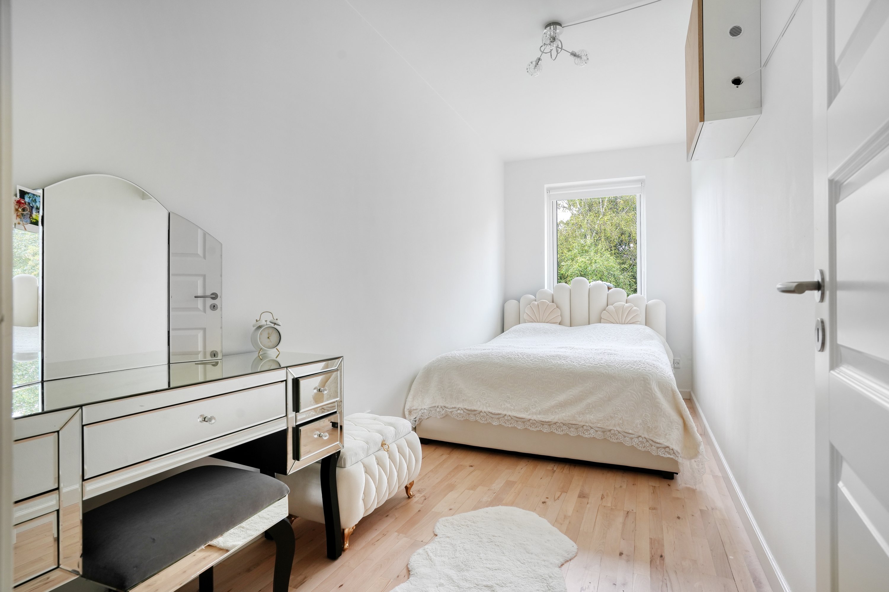 Fremhævet værelse billede i fuldskærmstilstand. Billede af Listedvej 96, 1. th., 2770 Kastrup