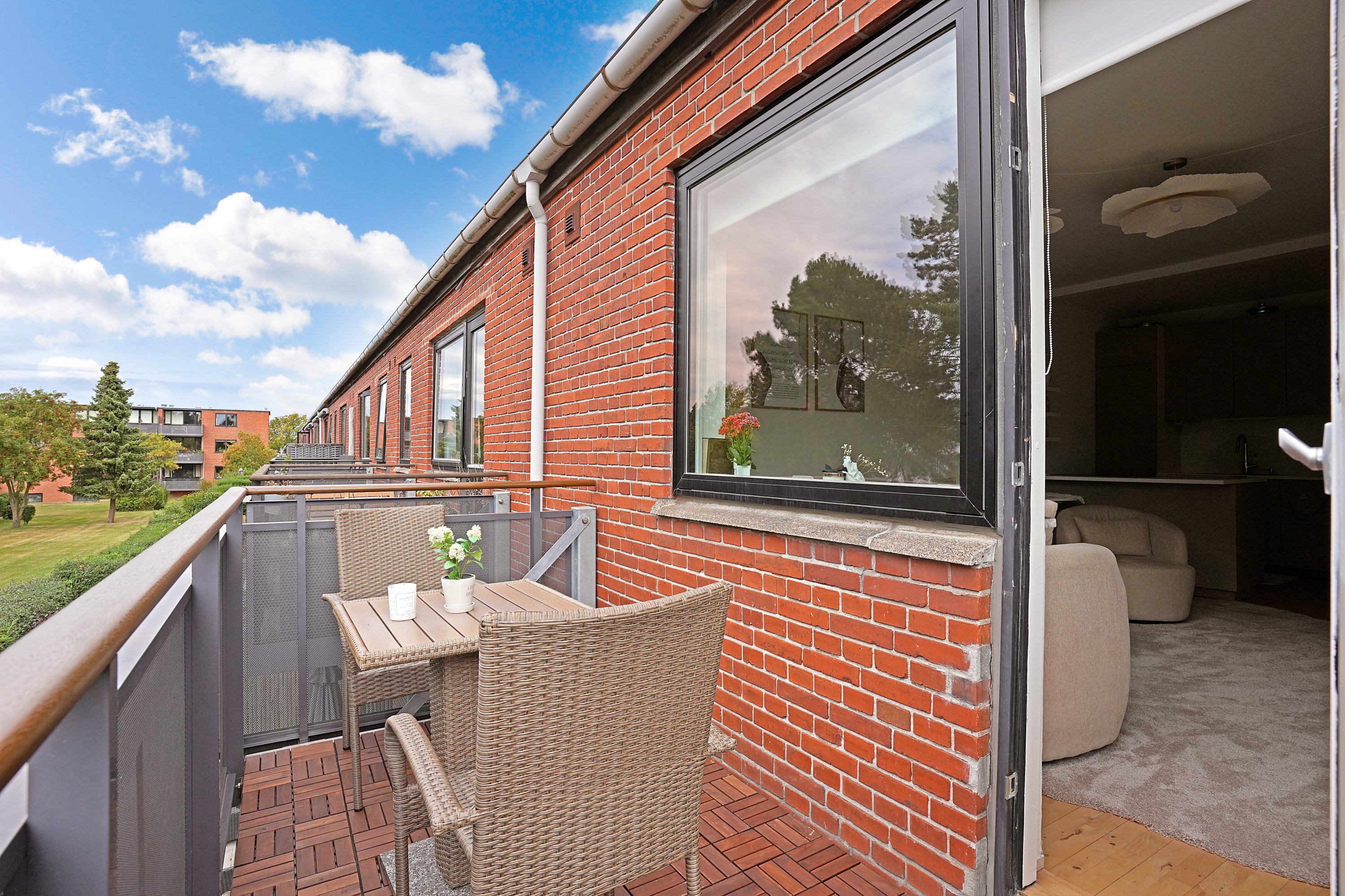 Fremhævet altan billede i fuldskærmstilstand. Billede af Listedvej 96, 1. th., 2770 Kastrup