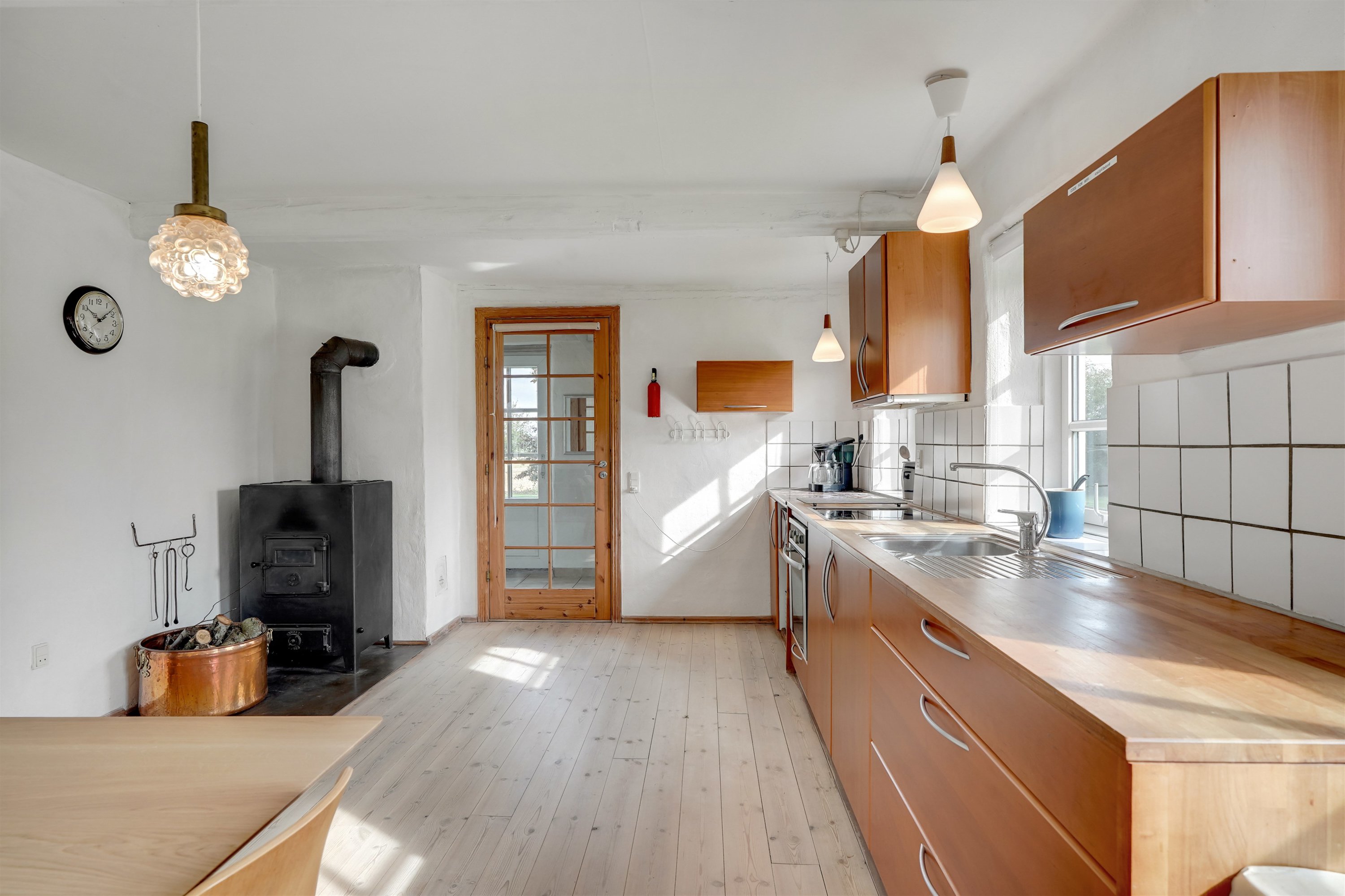 Fremhævet køkken billede i fuldskærmstilstand. Billede af Almstokvej 20, 6623 Vorbasse