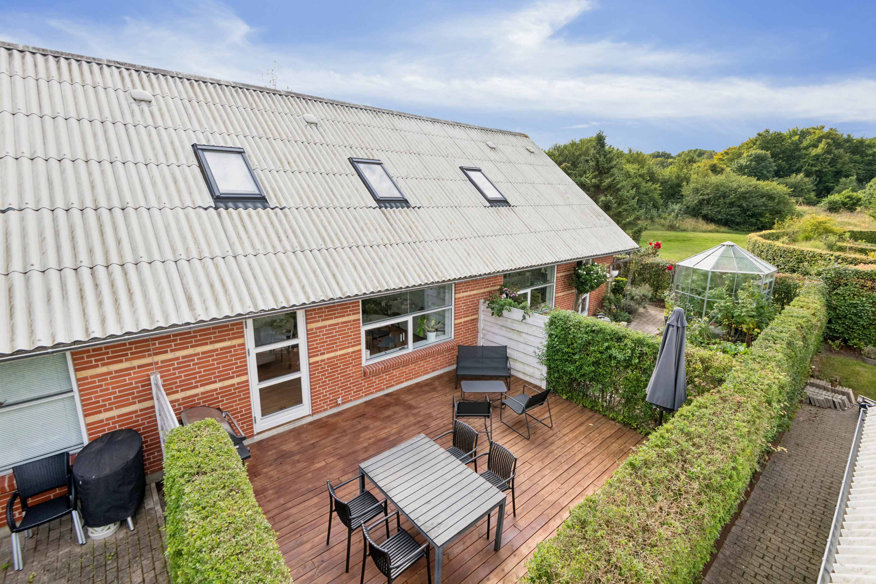 Fremhævet ejendom 1 billede i fuldskærmstilstand. Billede af Knasten 102, 9260 Gistrup